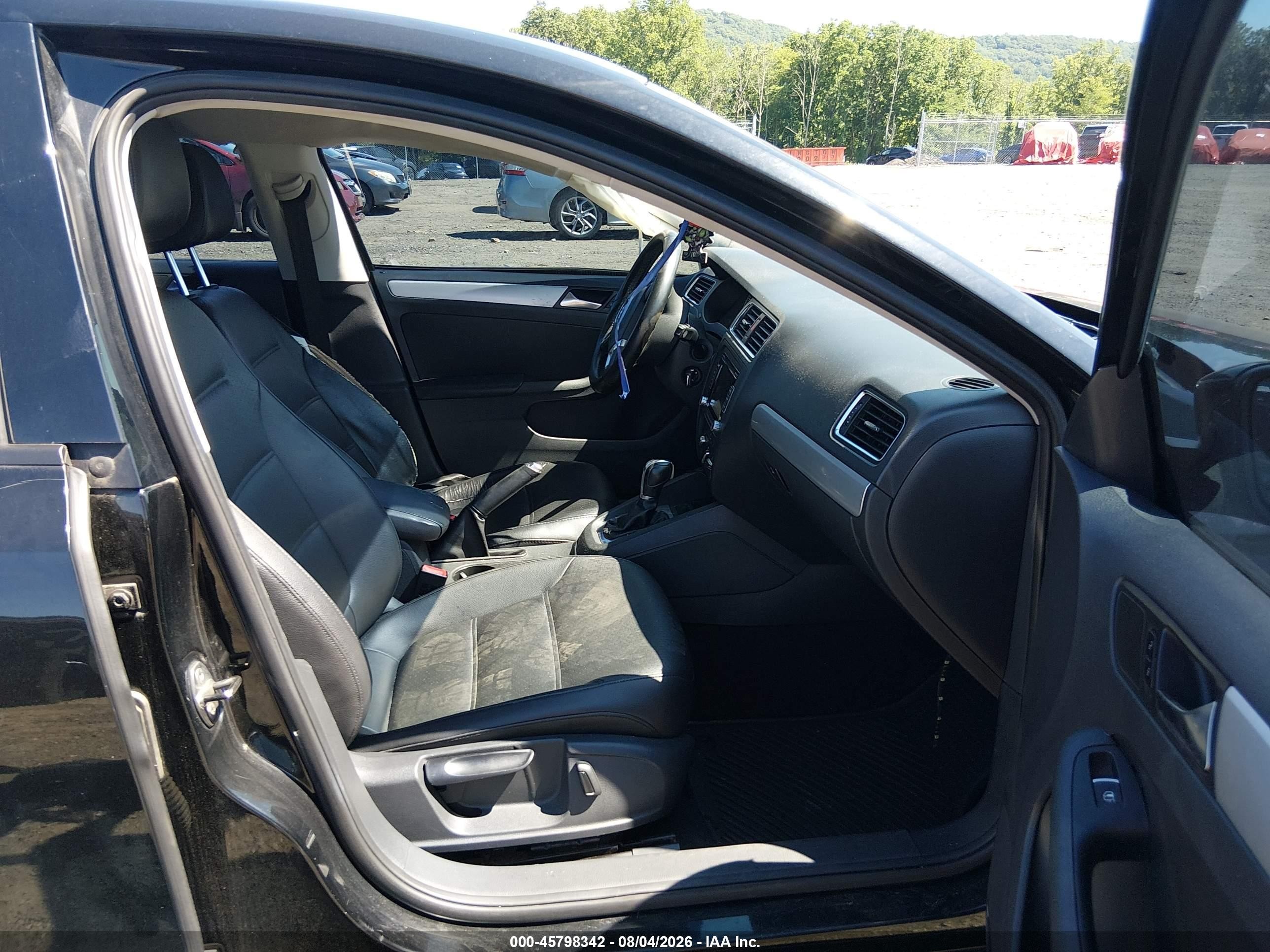 2013 Volkswagen Jetta 2.5l Se Black vin: 3VWDP7AJ8DM438407