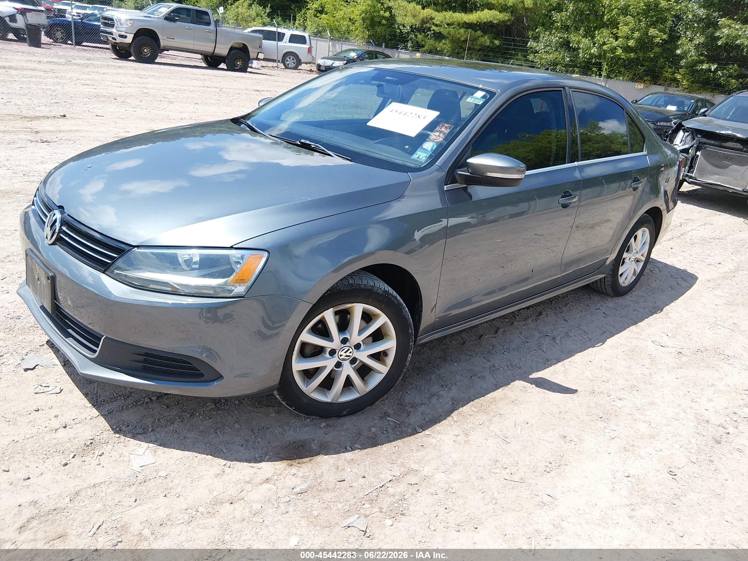 2013 Volkswagen Jetta 2.5l Se Gray vin: 3VWDP7AJ8DM444787