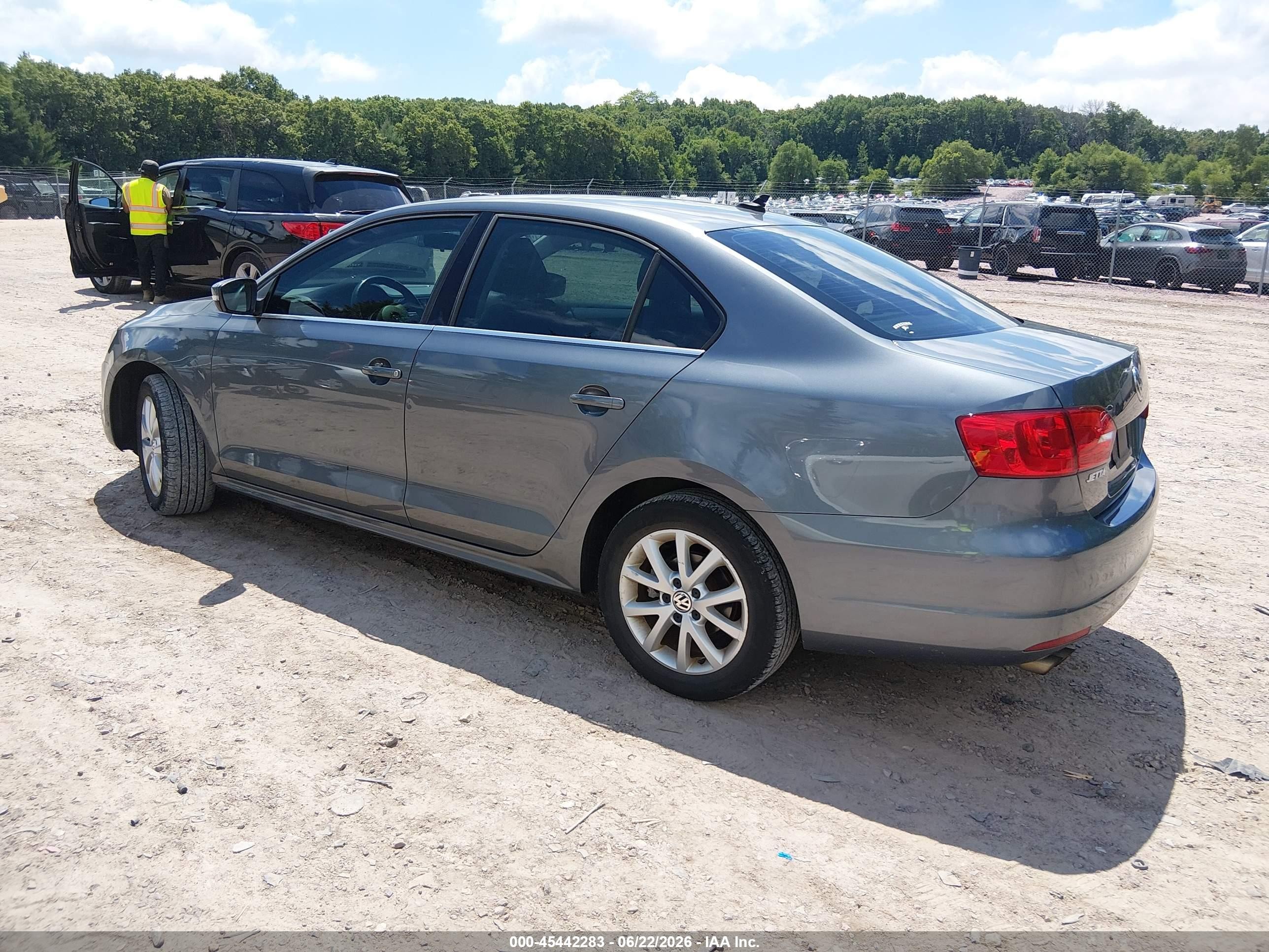 2013 Volkswagen Jetta 2.5l Se Gray vin: 3VWDP7AJ8DM444787