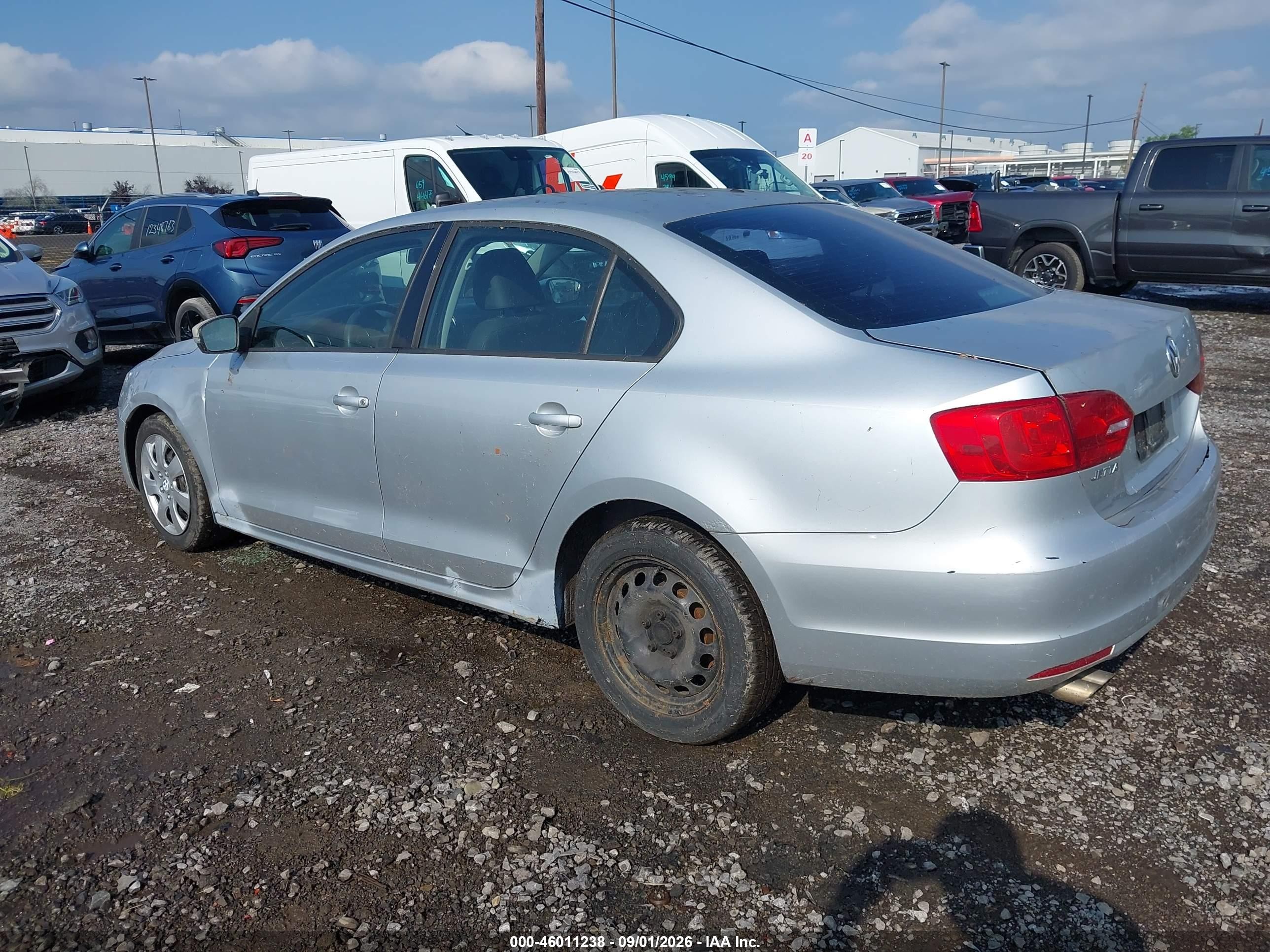 2012 Volkswagen Jetta 2.5l Se Silver vin: 3VWDP7AJ9CM049984