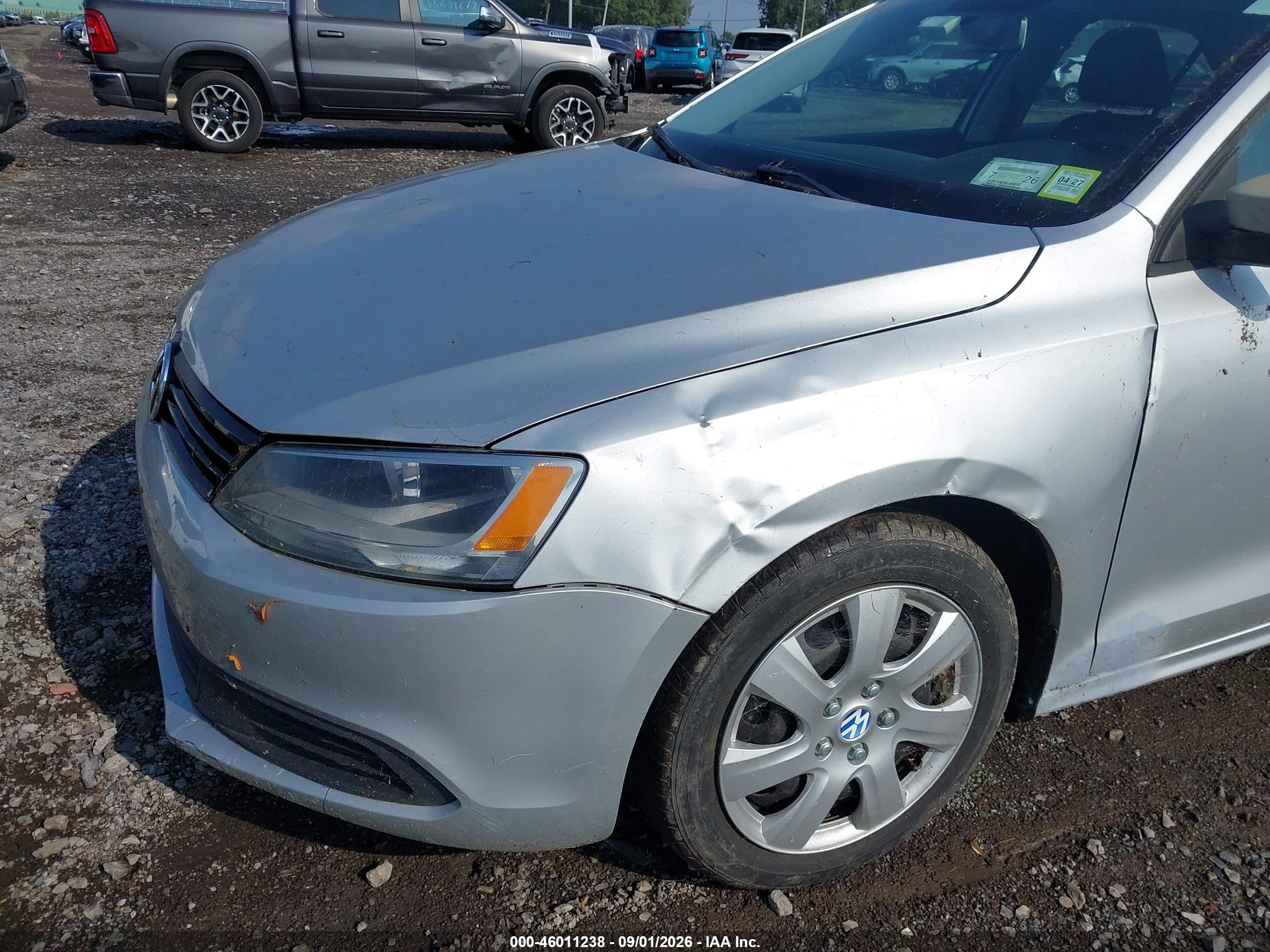 2012 Volkswagen Jetta 2.5l Se Silver vin: 3VWDP7AJ9CM049984