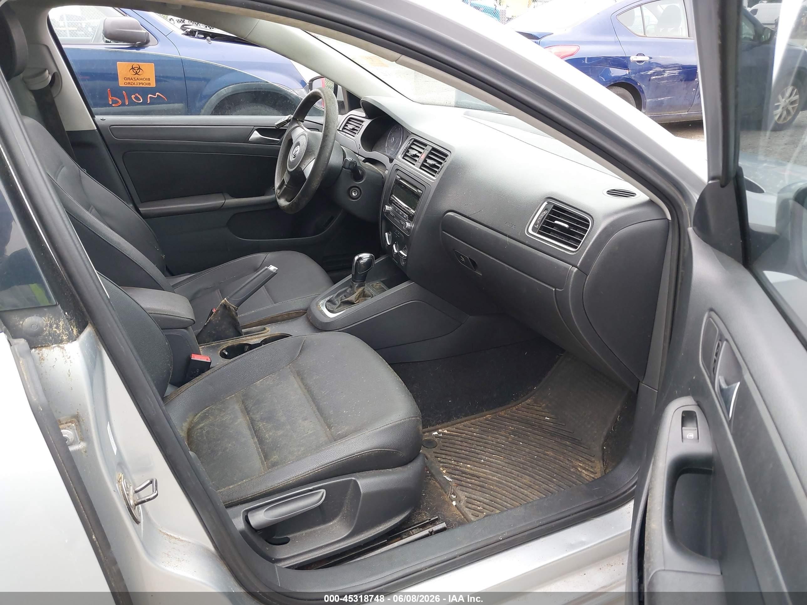 2012 Volkswagen Jetta 2.5l Se Silver vin: 3VWDP7AJ9CM086243
