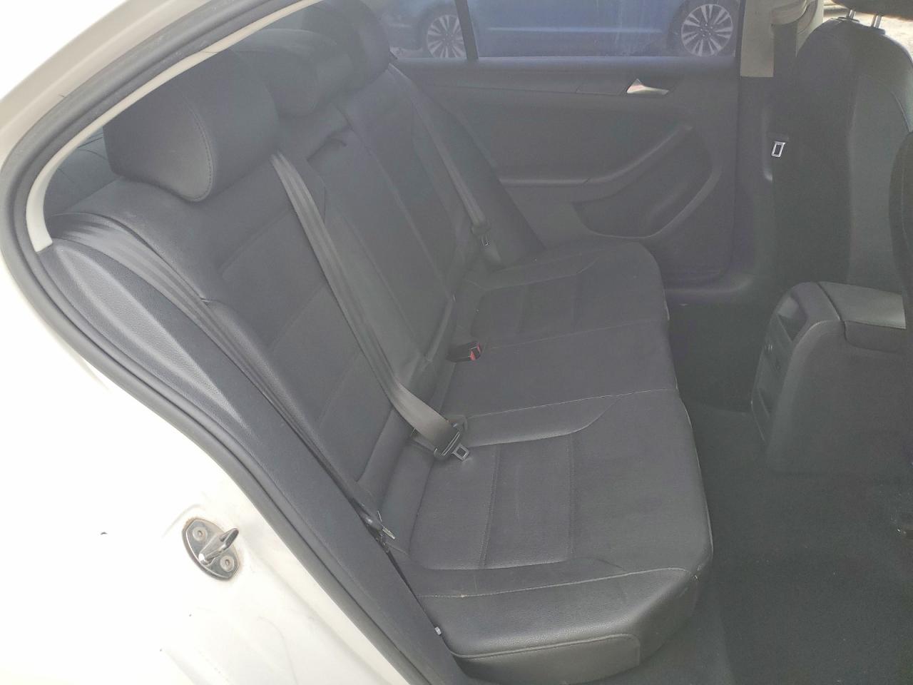 2012 Volkswagen Jetta Se Белый vin: 3VWDP7AJ9CM374022