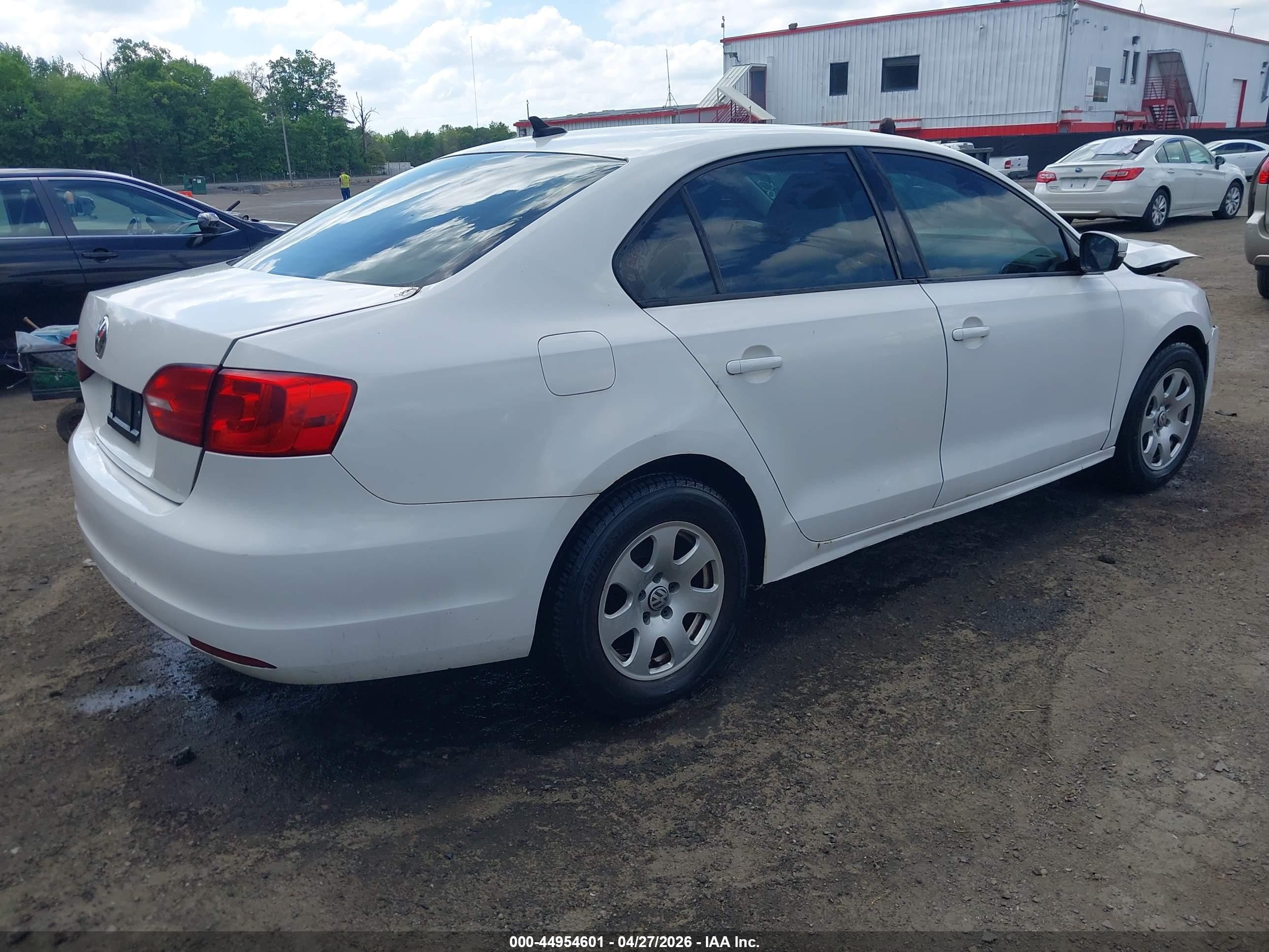 2012 Volkswagen Jetta 2.5l Se Белый vin: 3VWDP7AJ9CM374506