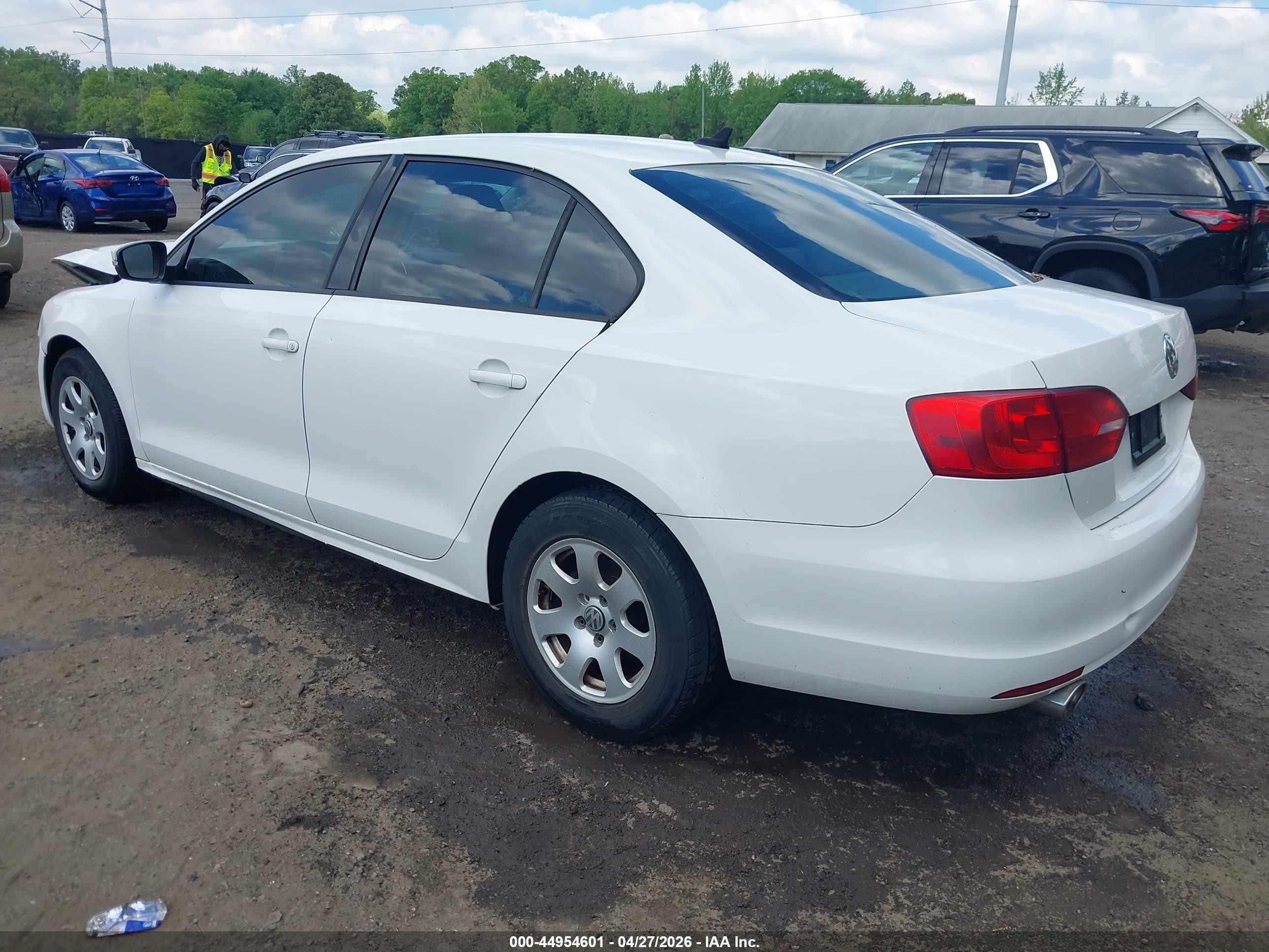 2012 Volkswagen Jetta 2.5l Se Белый vin: 3VWDP7AJ9CM374506
