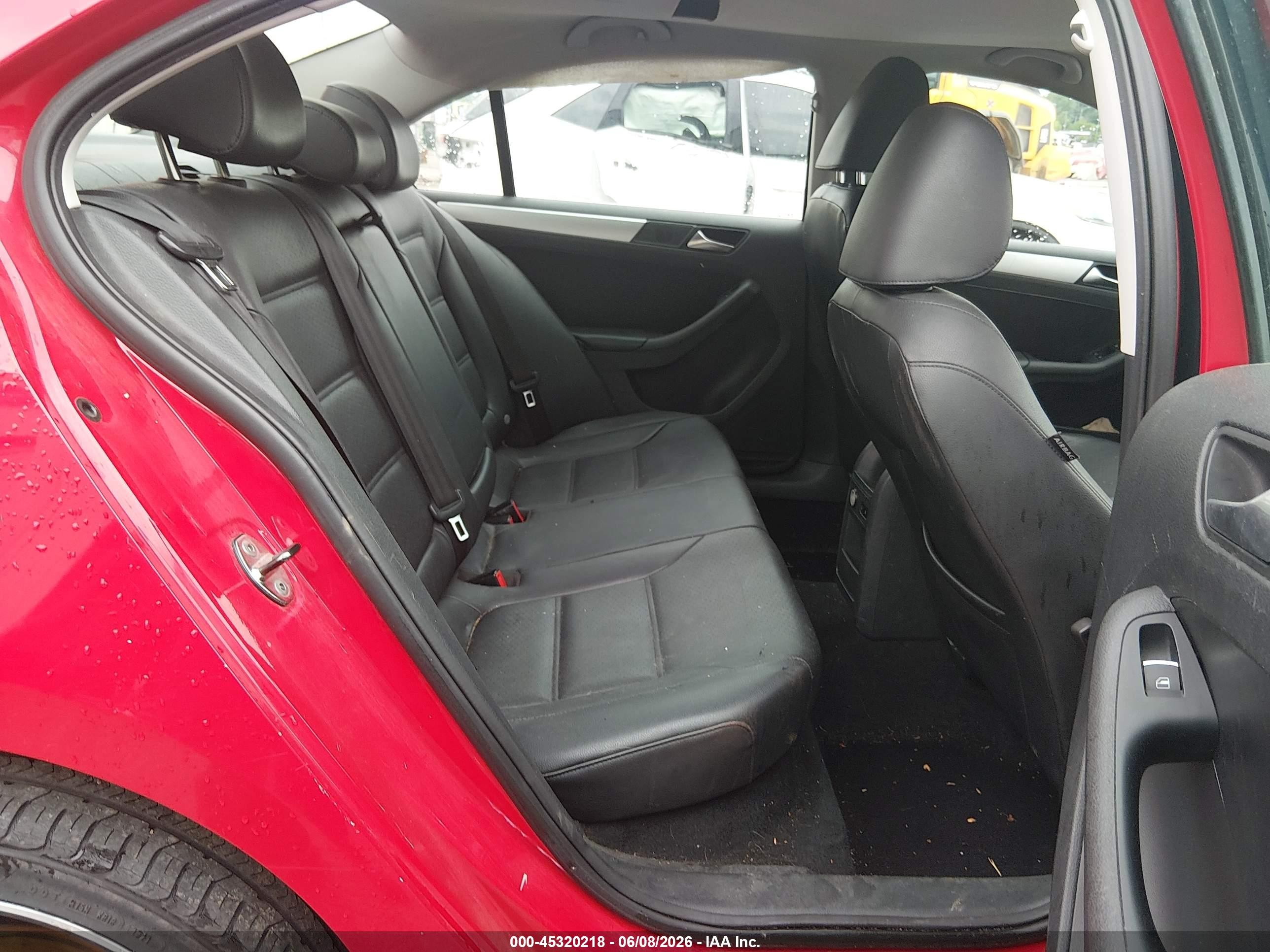 2013 Volkswagen Jetta 2.5l Se Red vin: 3VWDP7AJ9DM218130