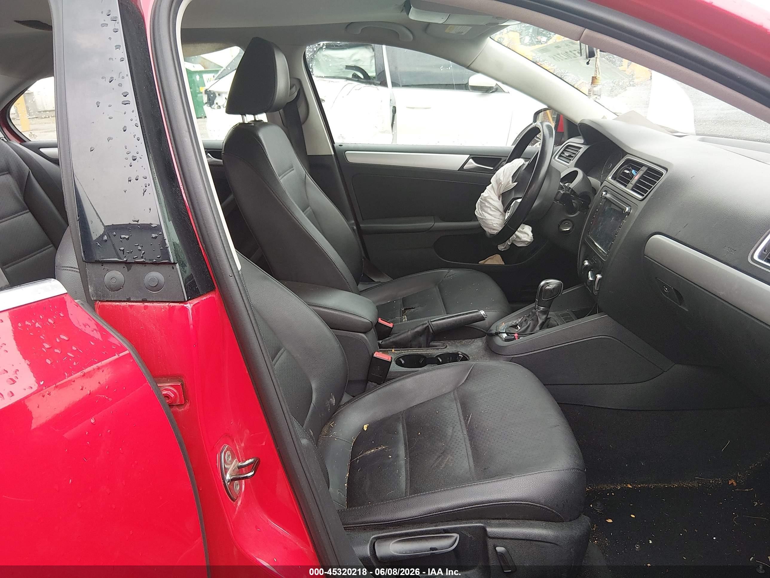 2013 Volkswagen Jetta 2.5l Se Red vin: 3VWDP7AJ9DM218130