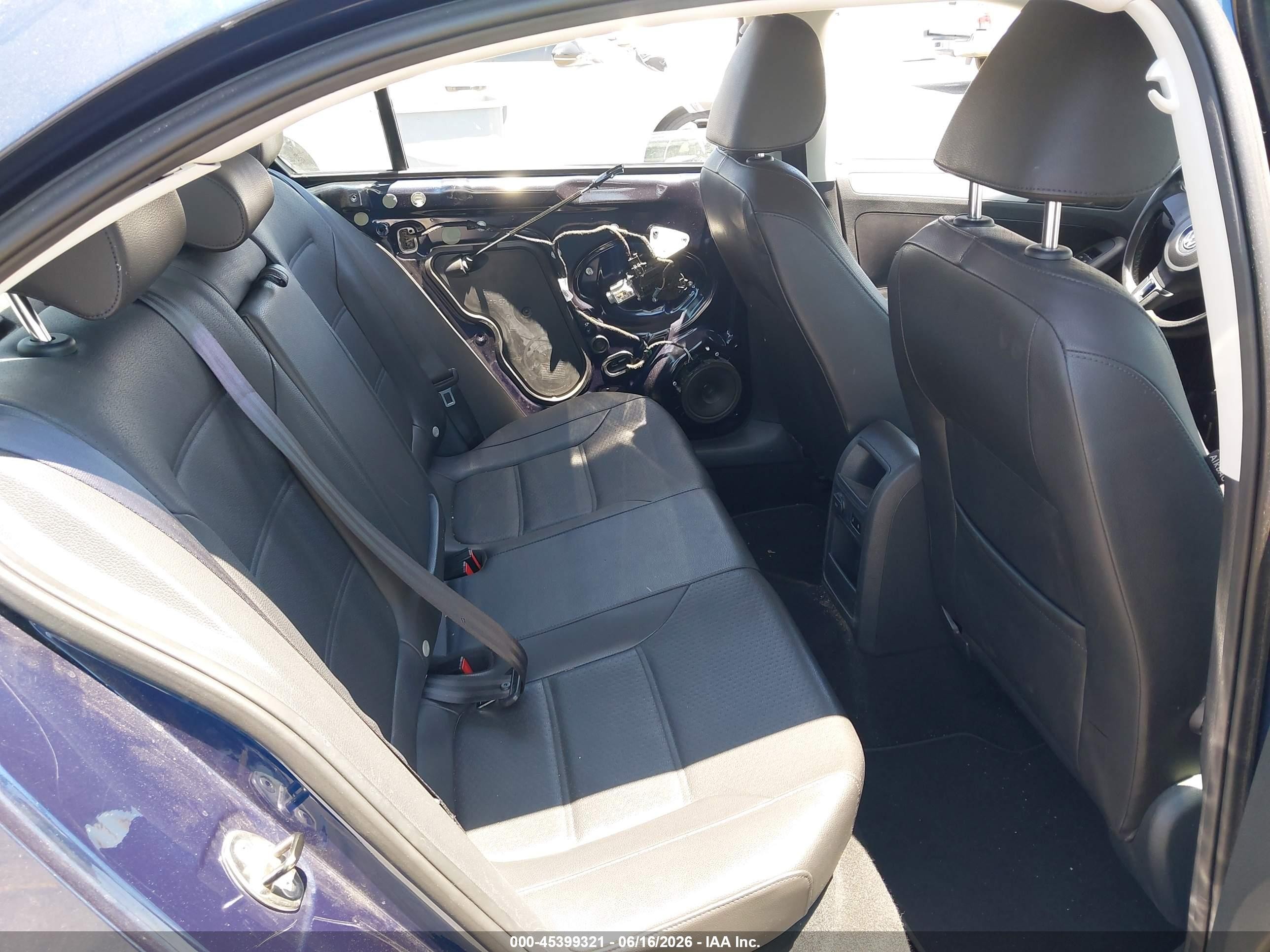 2013 Volkswagen Jetta 2.5l Se Blue vin: 3VWDP7AJ9DM419655