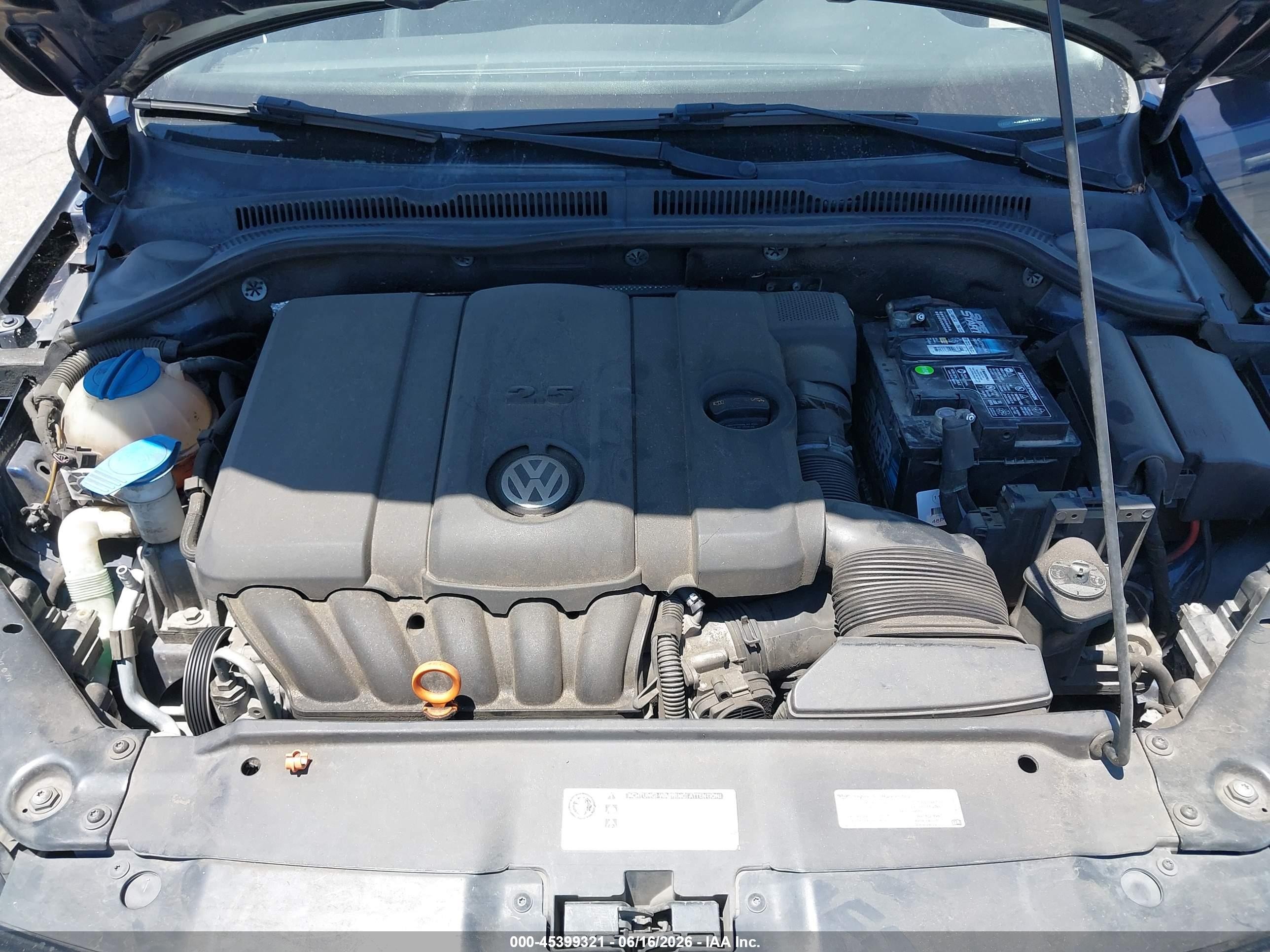 2013 Volkswagen Jetta 2.5l Se Blue vin: 3VWDP7AJ9DM419655