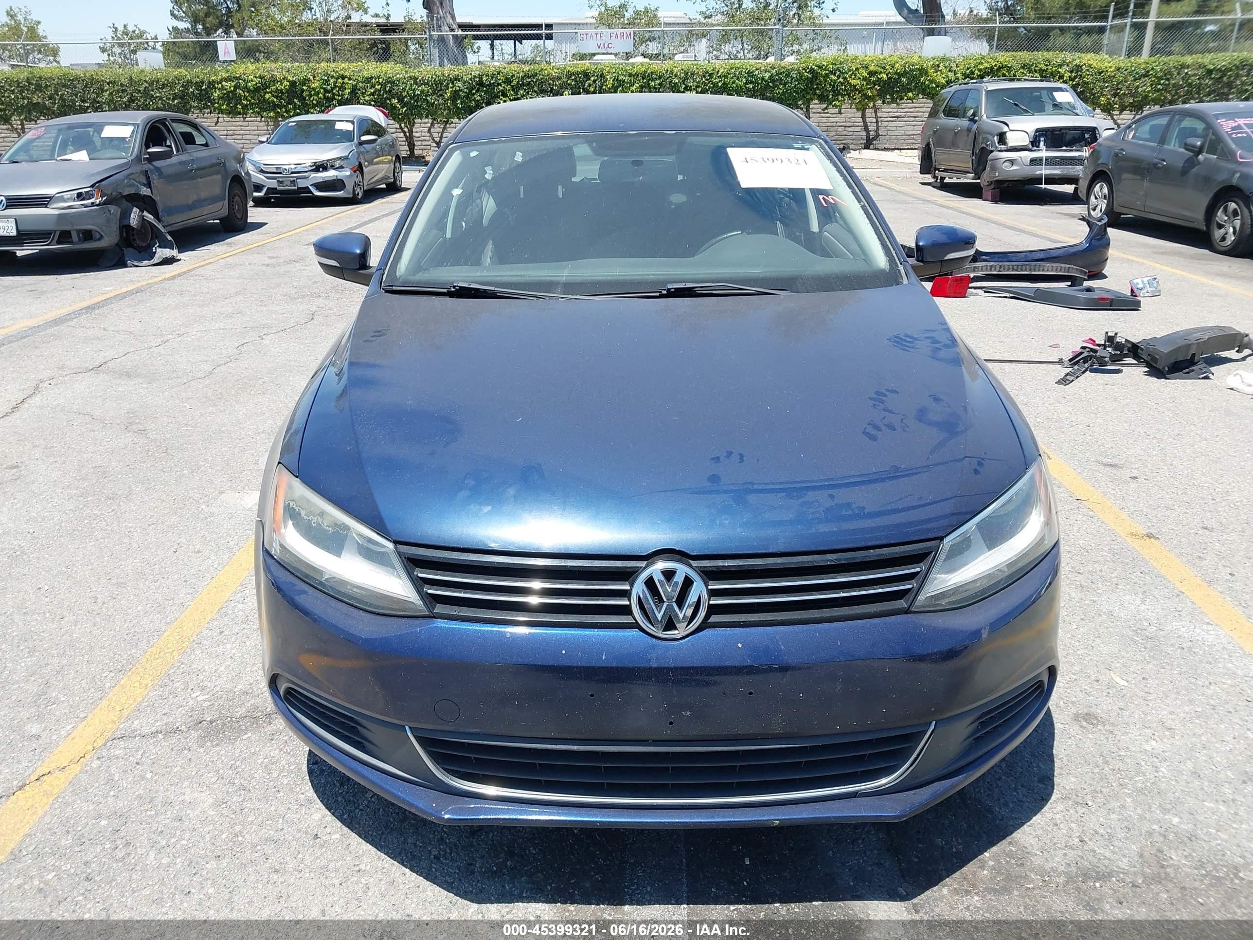 2013 Volkswagen Jetta 2.5l Se Blue vin: 3VWDP7AJ9DM419655