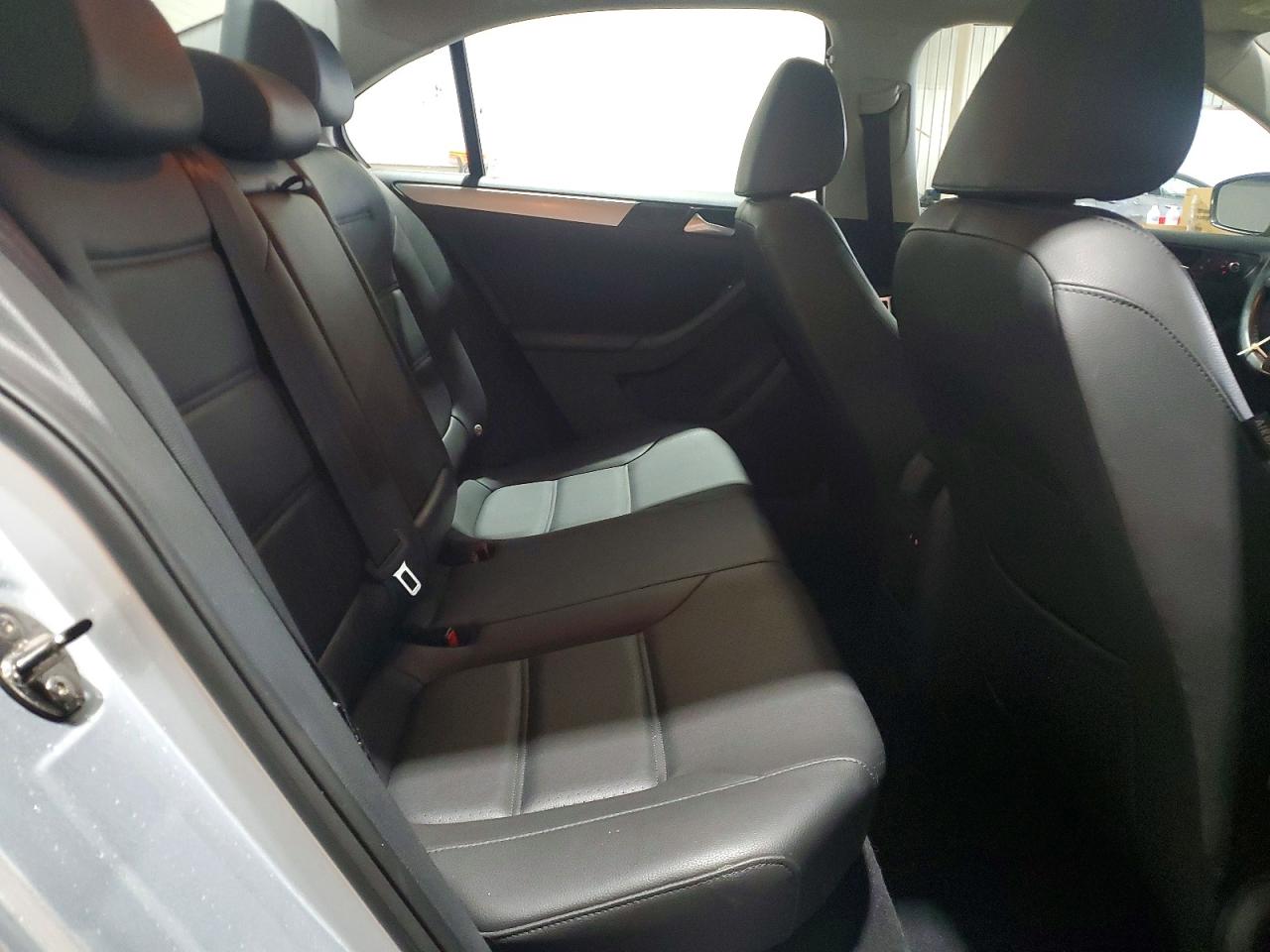 2013 Volkswagen Jetta Se Silver vin: 3VWDP7AJ9DM431627