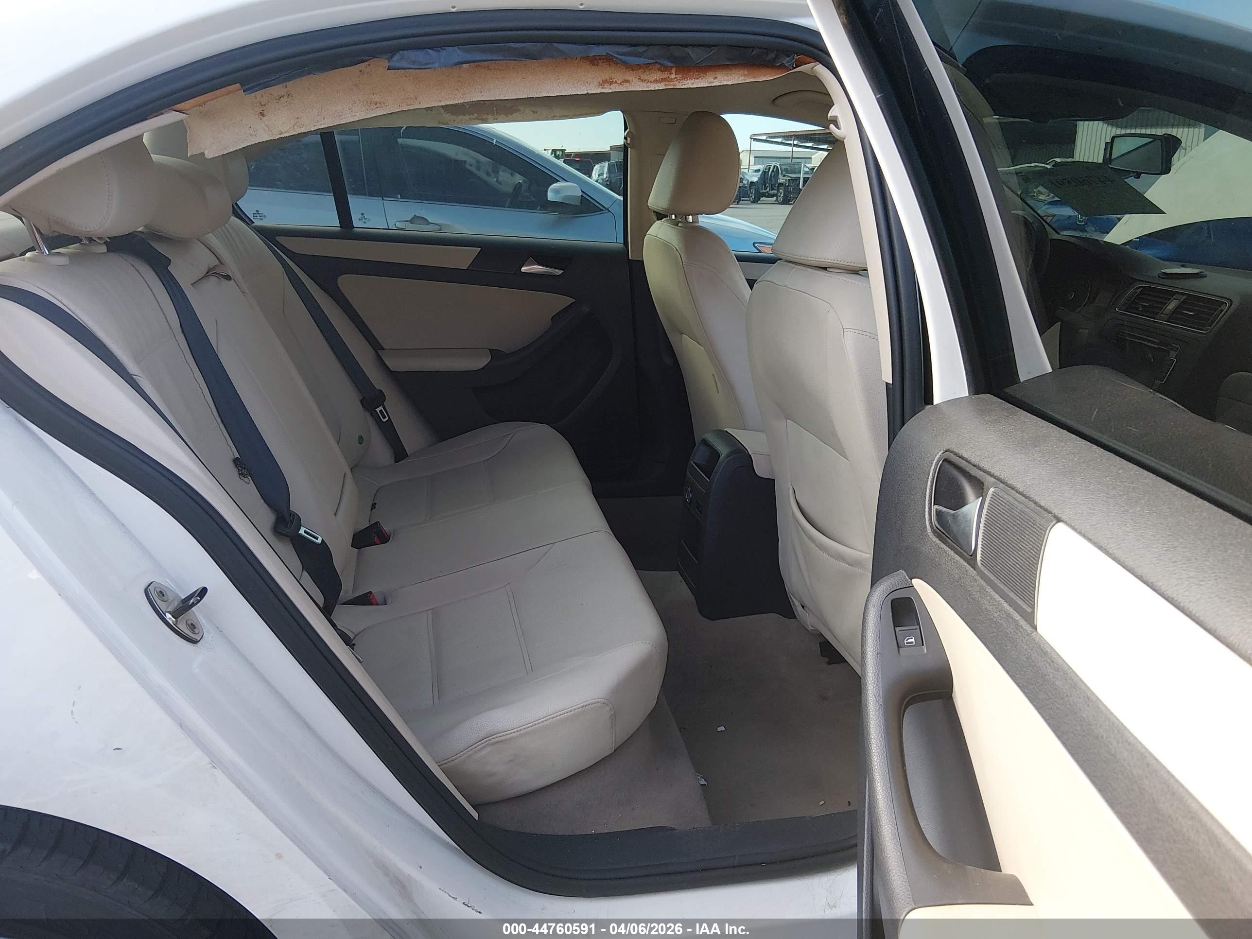 2012 Volkswagen Jetta 2.5l Se White vin: 3VWDP7AJXCM008005