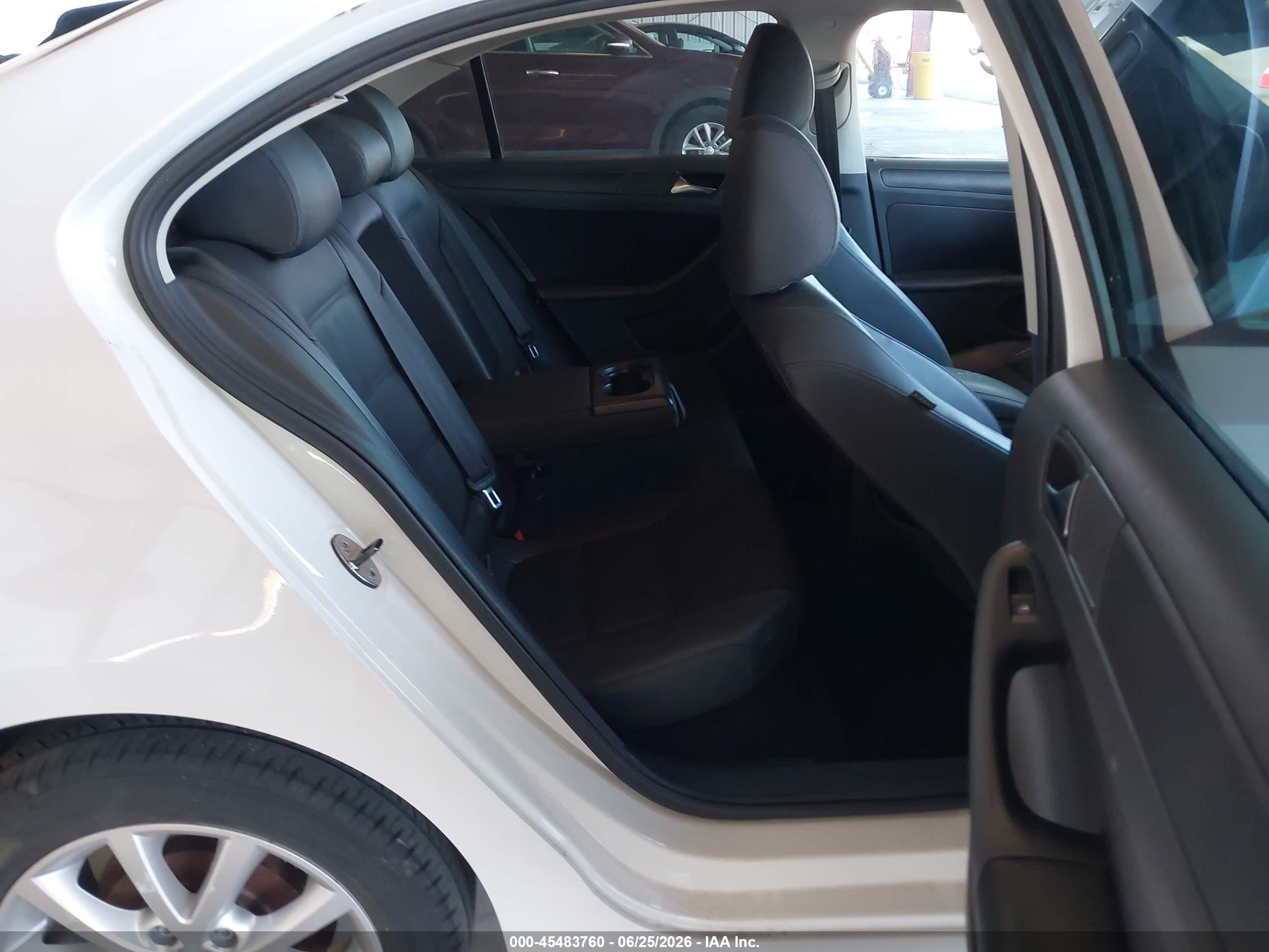 2012 Volkswagen Jetta 2.5l Se White vin: 3VWDP7AJXCM306229
