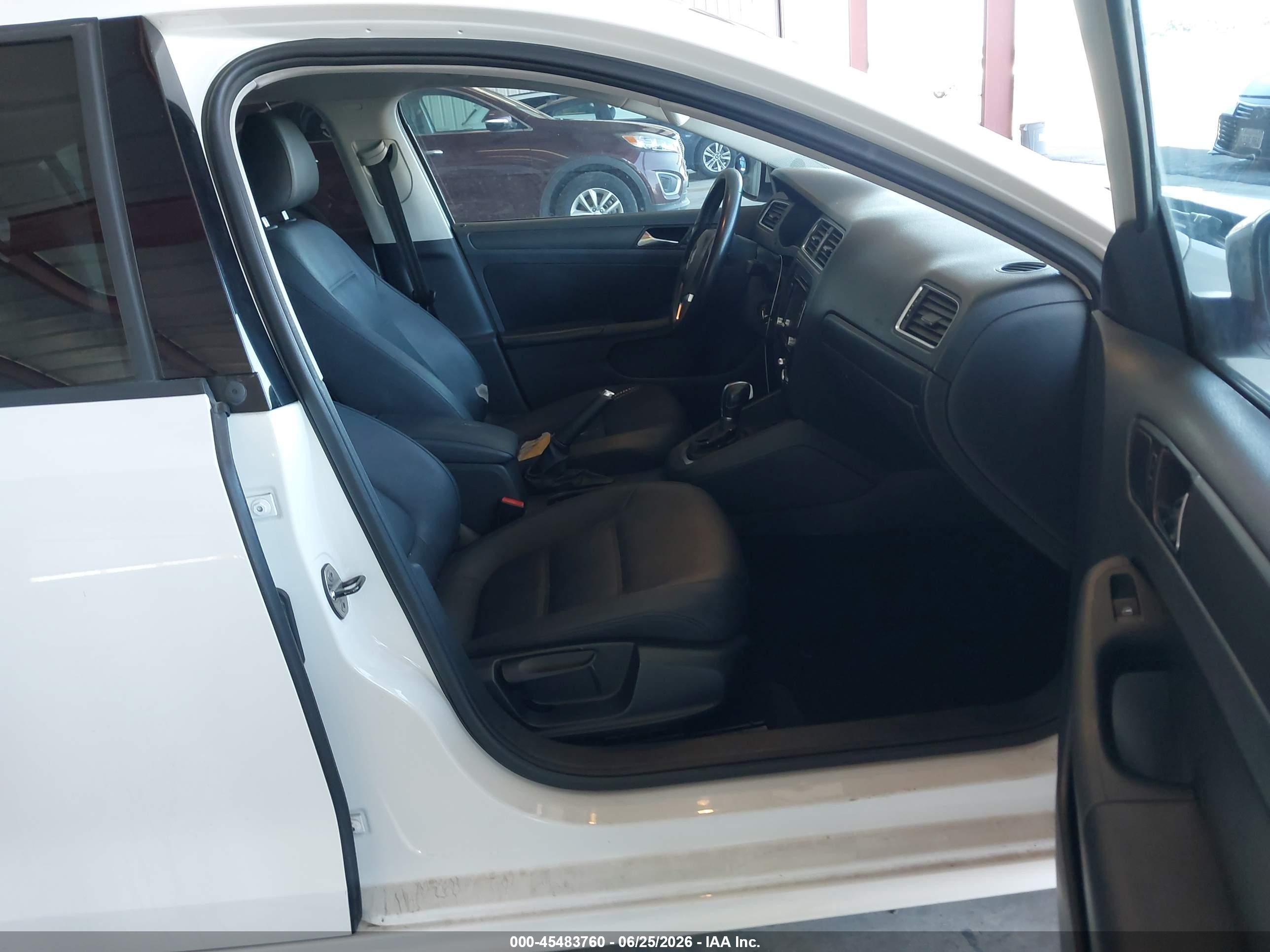2012 Volkswagen Jetta 2.5l Se White vin: 3VWDP7AJXCM306229
