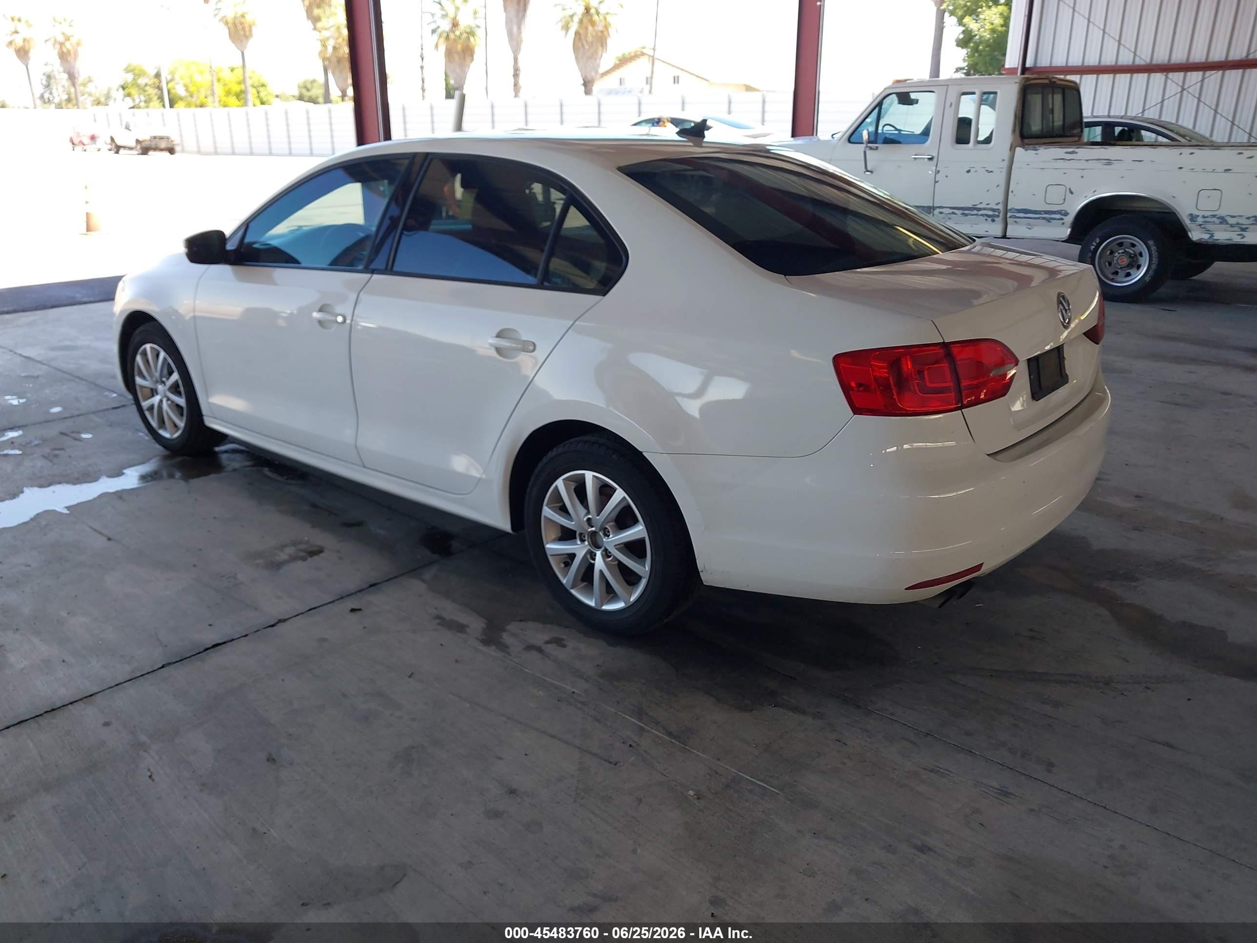 2012 Volkswagen Jetta 2.5l Se White vin: 3VWDP7AJXCM306229