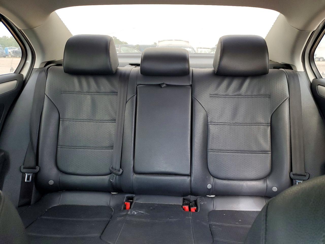 2013 Volkswagen Jetta Se White vin: 3VWDP7AJXDM375357