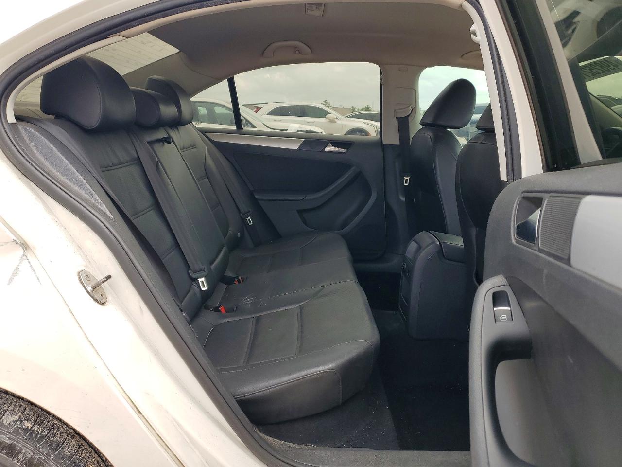 2013 Volkswagen Jetta Se White vin: 3VWDP7AJXDM375357