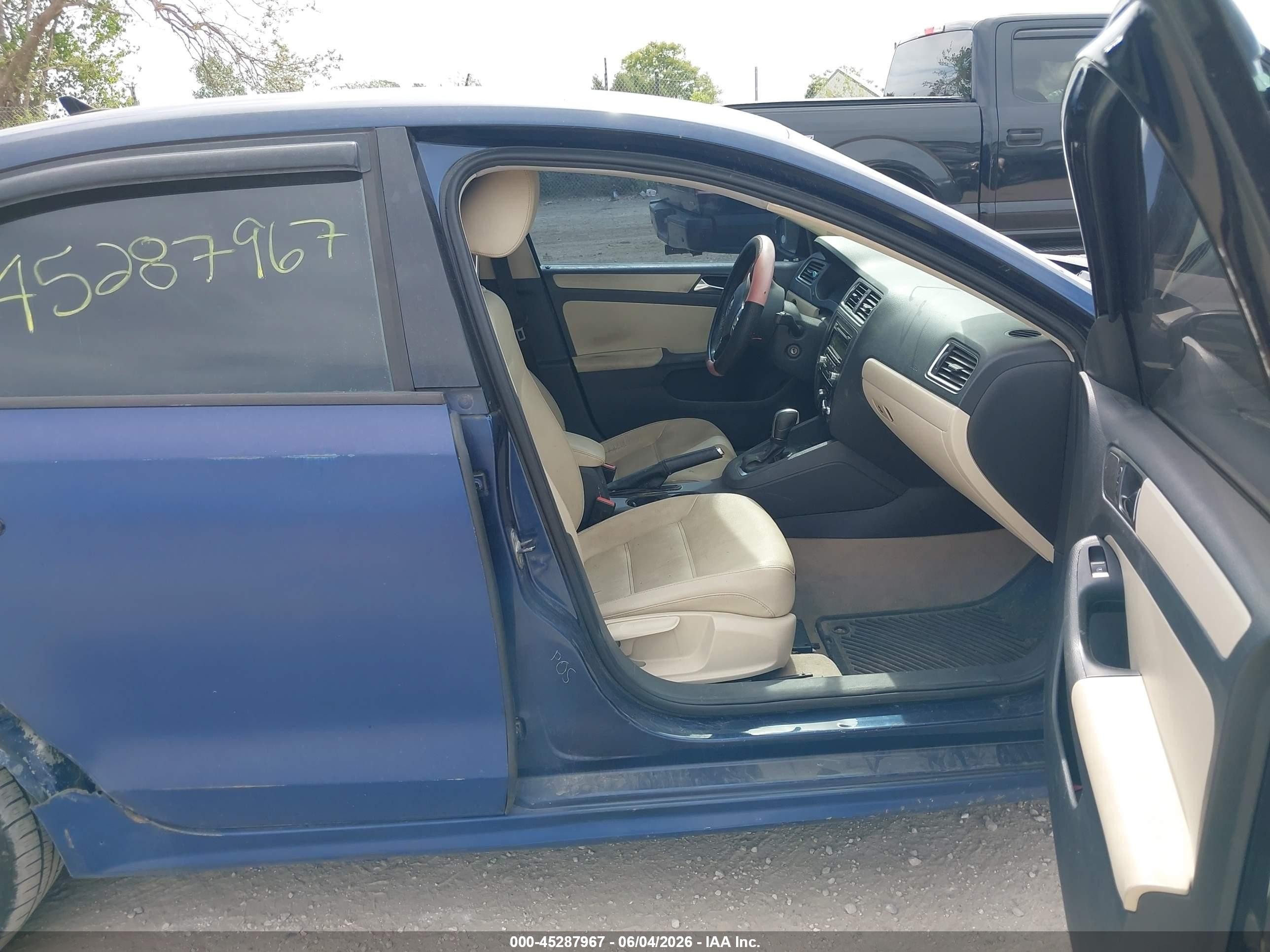 2011 Volkswagen Jetta Se Blue vin: 3VWDX7AJ0BM021456