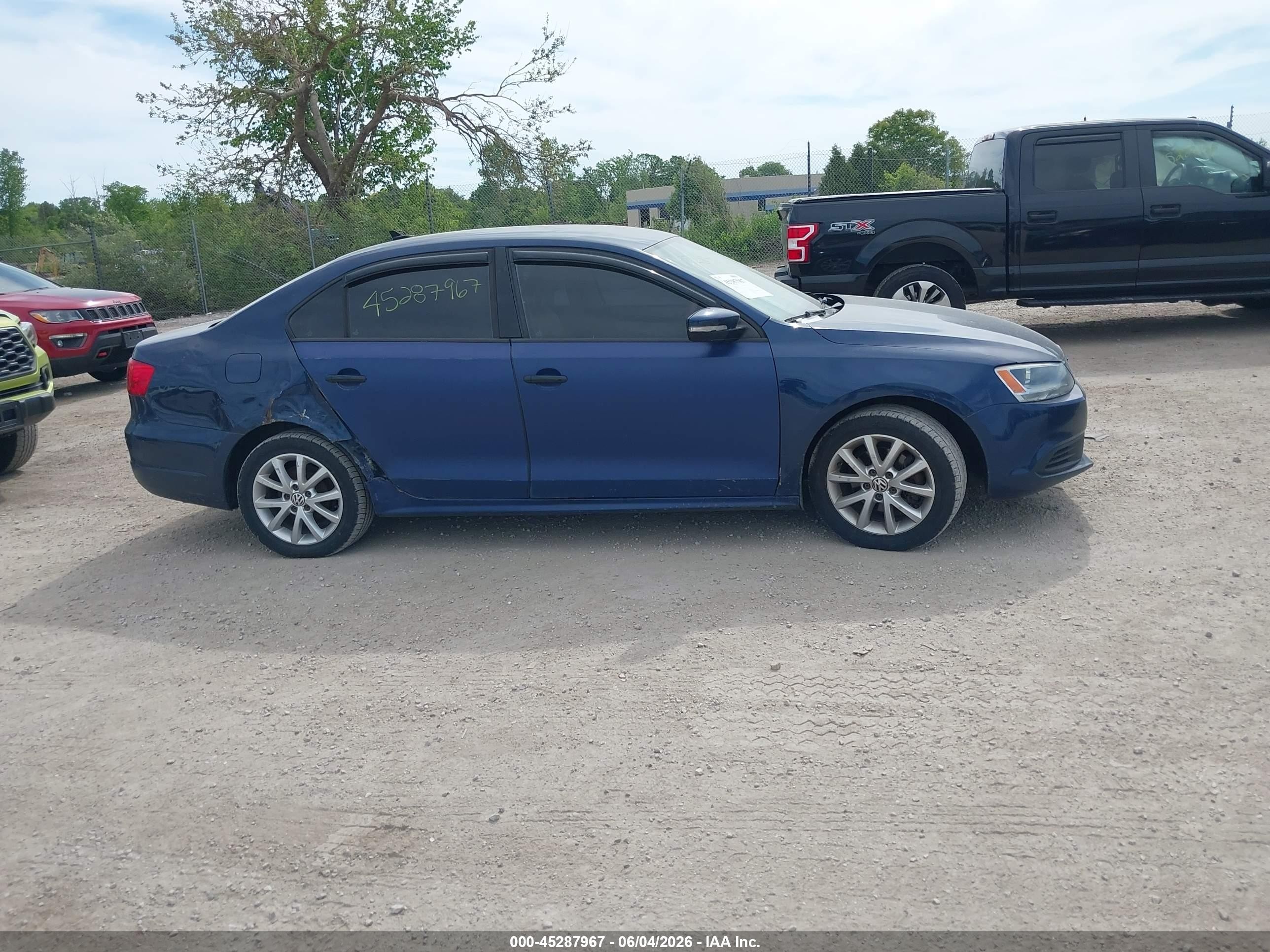 2011 Volkswagen Jetta Se Blue vin: 3VWDX7AJ0BM021456