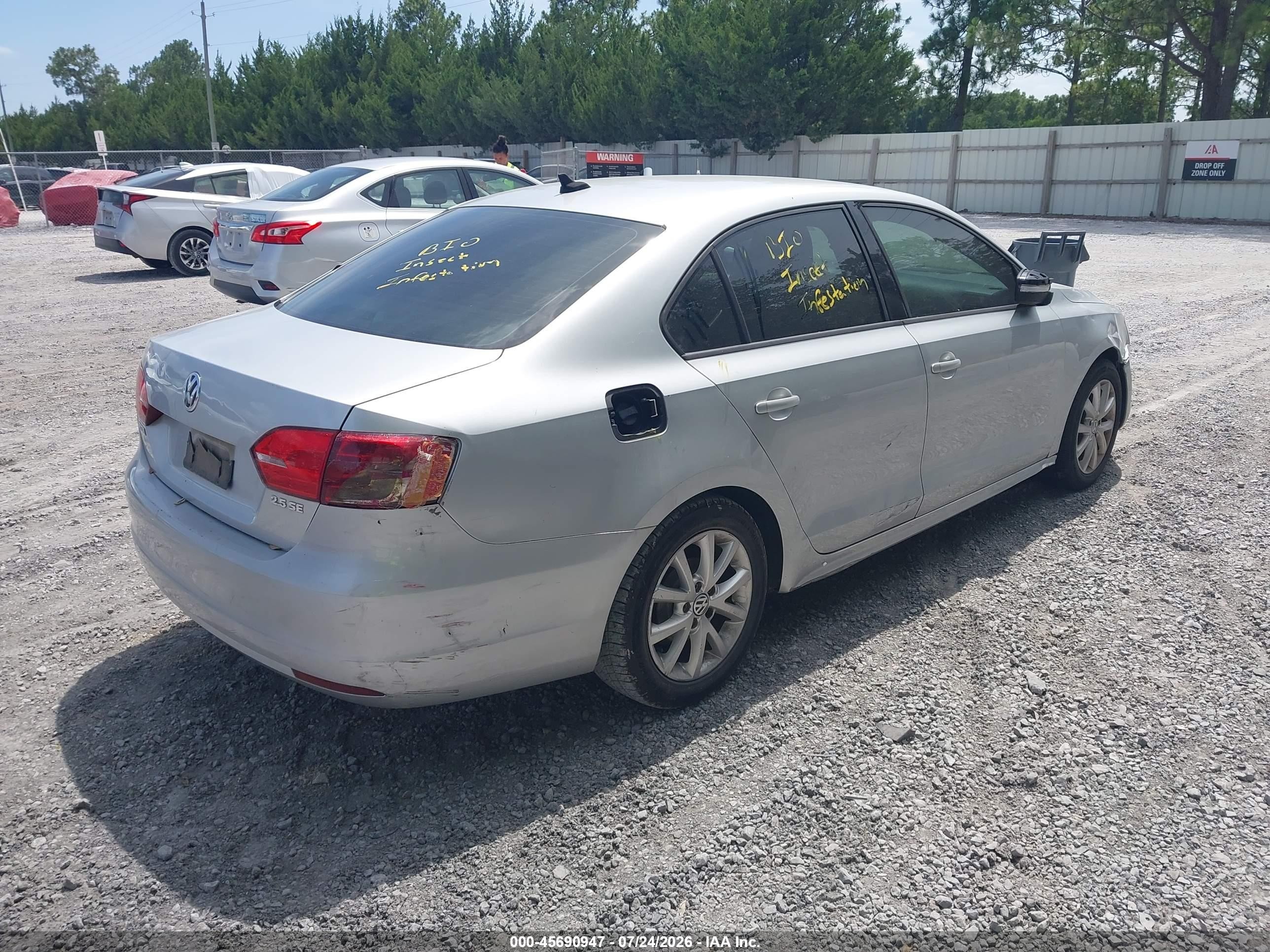 2011 Volkswagen Jetta 2.5l Se Серебряный vin: 3VWDX7AJ0BM053064