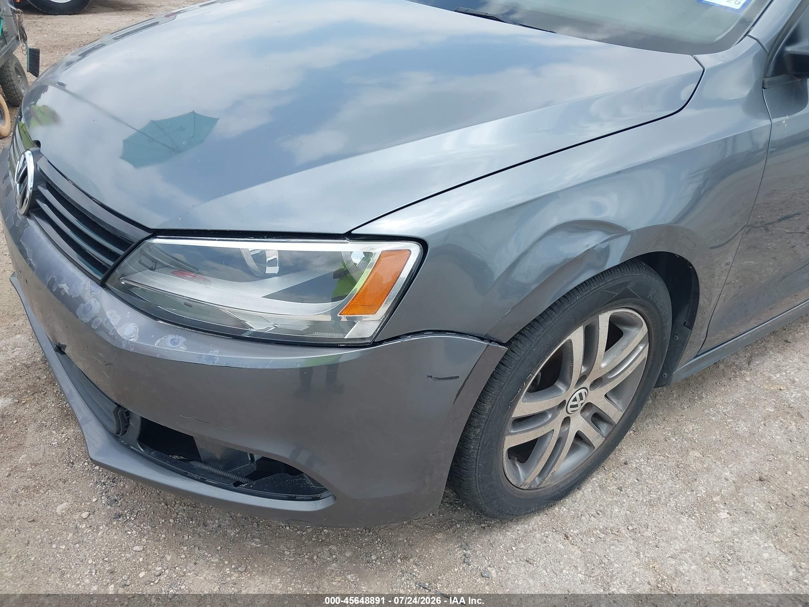 2011 Volkswagen Jetta 2.5l Se Silver vin: 3VWDX7AJ0BM320963