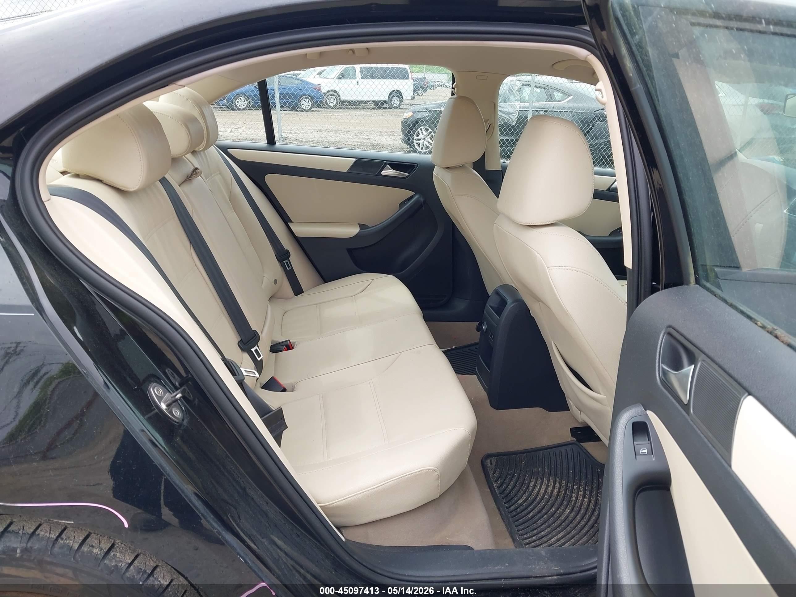 2011 Volkswagen Jetta 2.5l Se Black vin: 3VWDX7AJ0BM321448