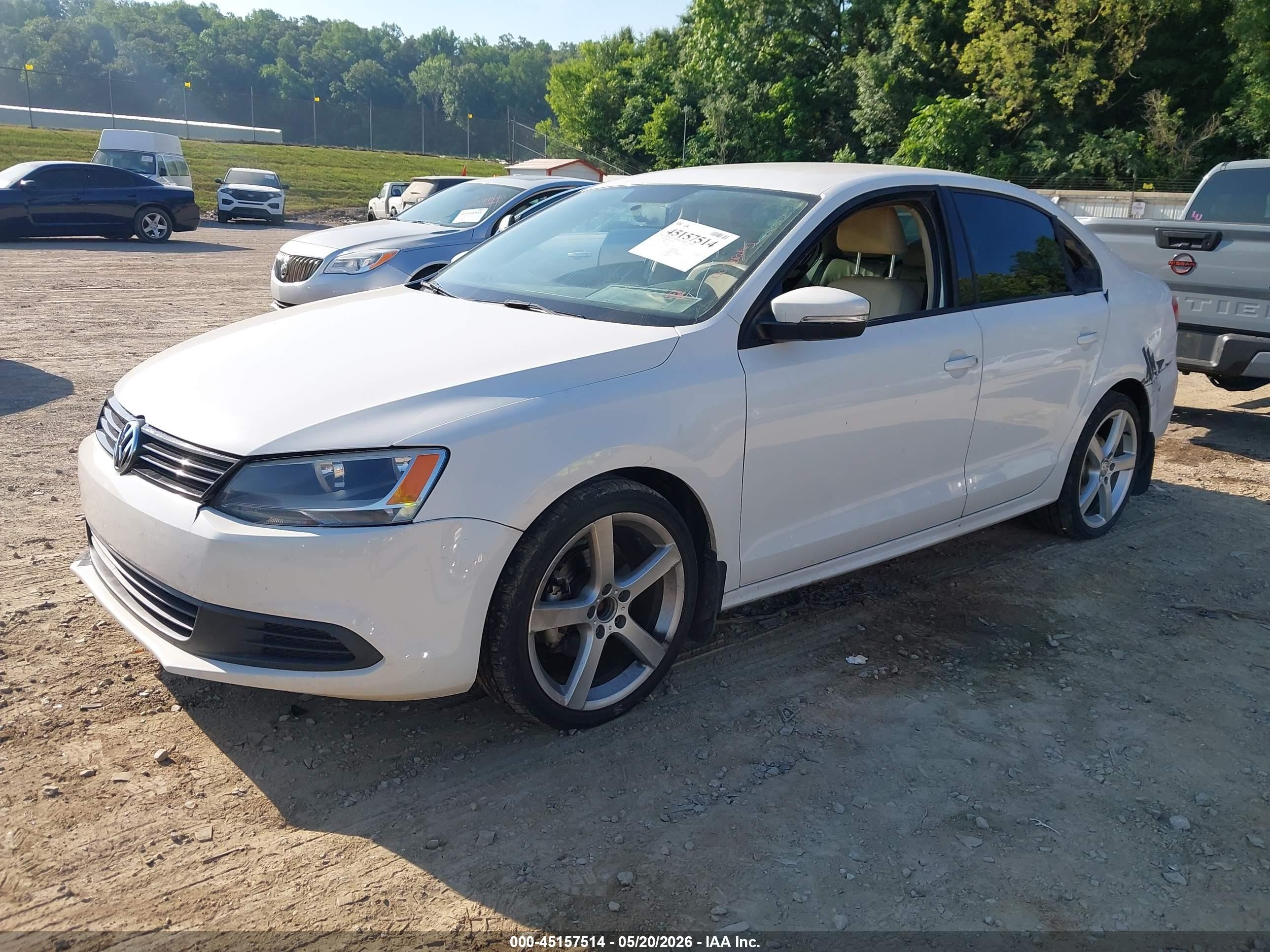 2011 Volkswagen Jetta 2.5l Se White vin: 3VWDX7AJ0BM351579