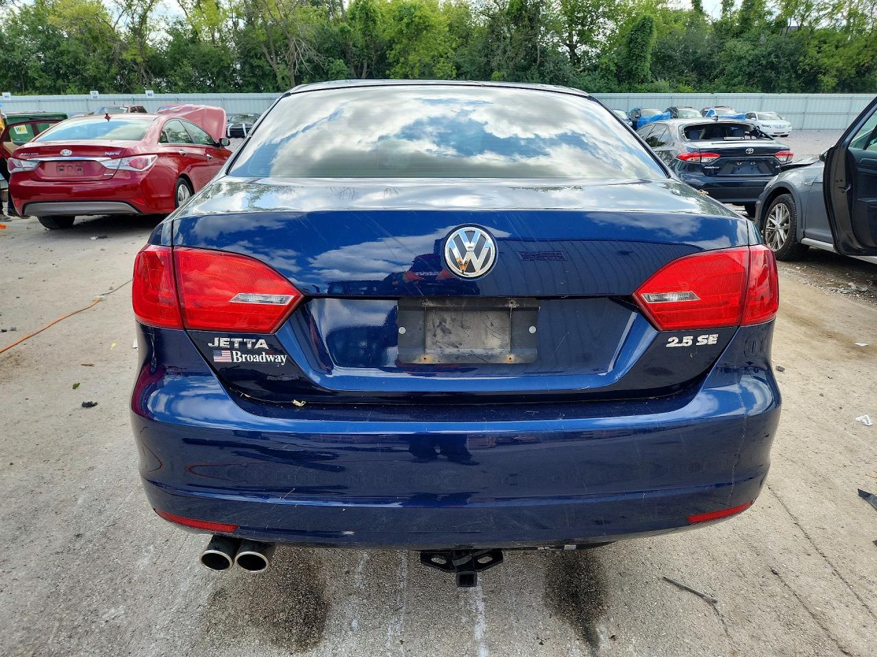 2011 Volkswagen Jetta Se Blue vin: 3VWDX7AJ0BM383982