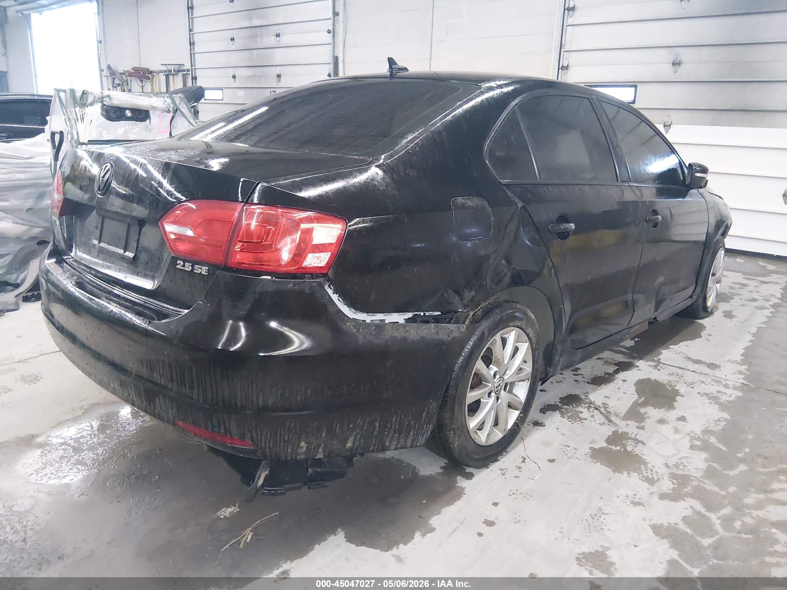 2012 Volkswagen Jetta 2.5l Se Черный vin: 3VWDX7AJ0CM113443
