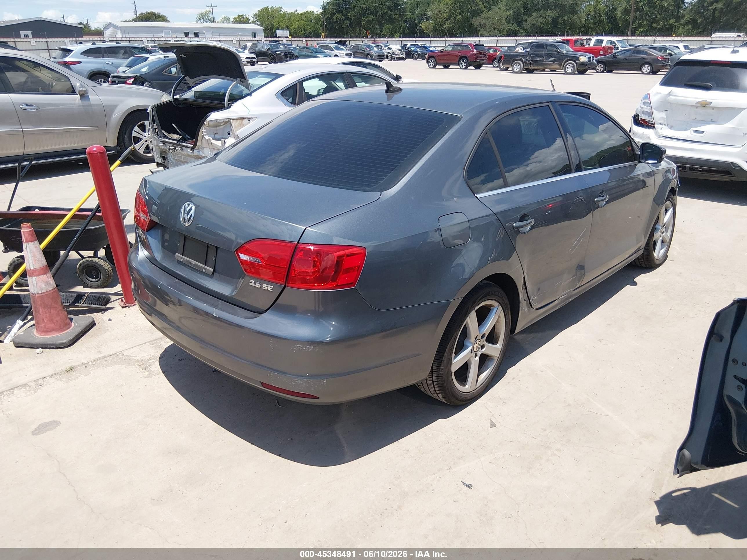 2013 Volkswagen Jetta 2.5l Se Gray vin: 3VWDX7AJ0DM258323