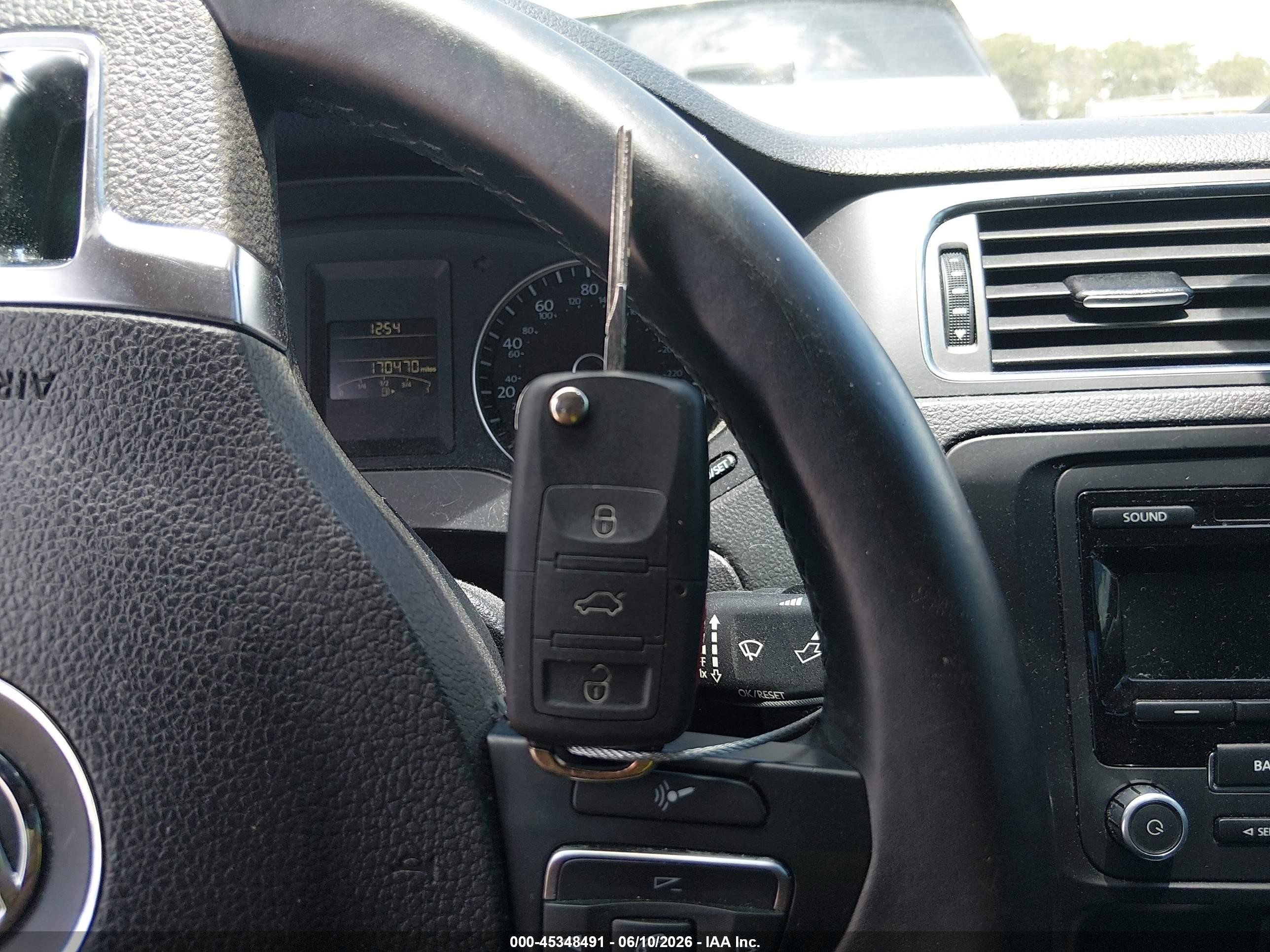 2013 Volkswagen Jetta 2.5l Se Gray vin: 3VWDX7AJ0DM258323