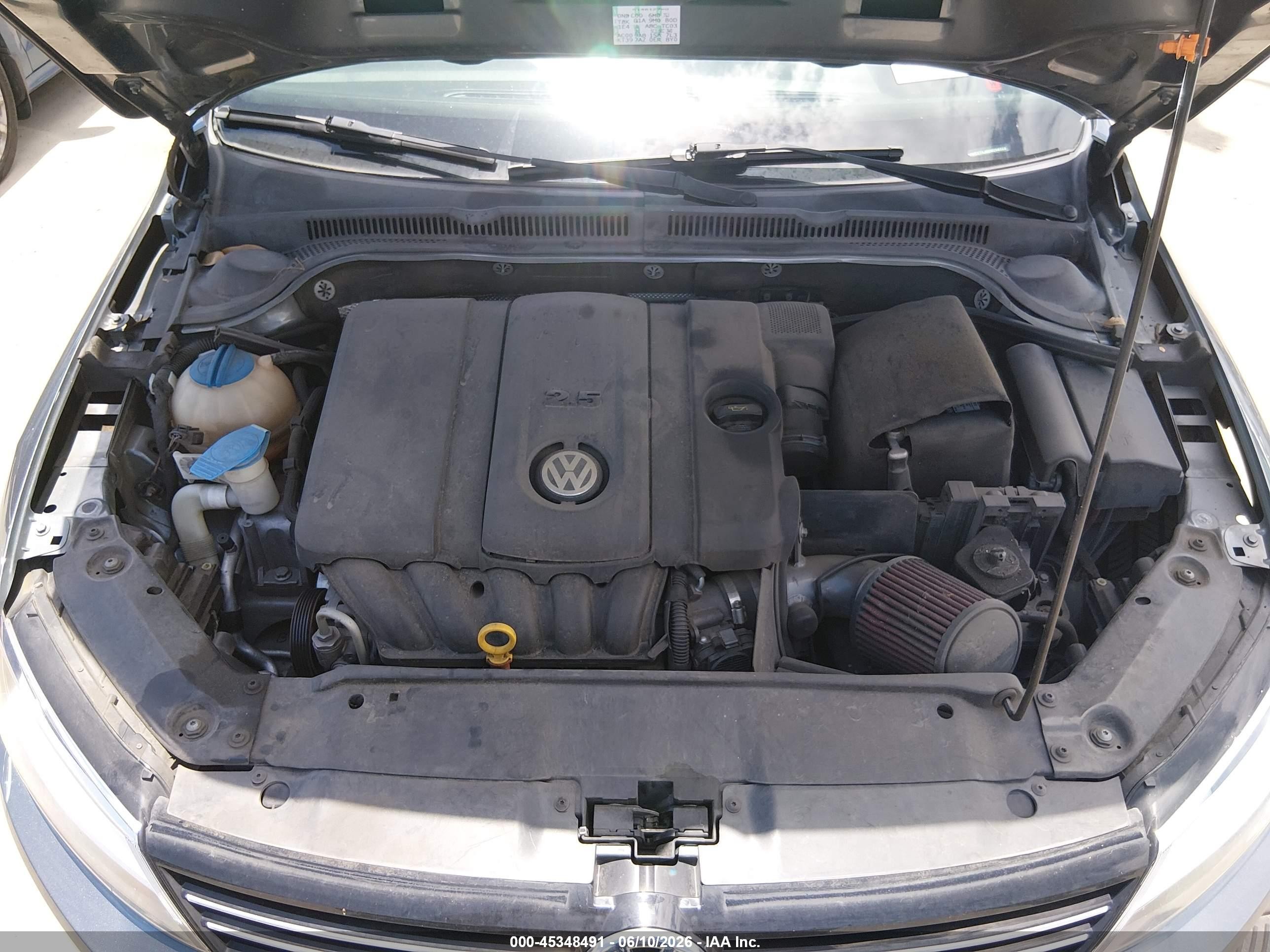 2013 Volkswagen Jetta 2.5l Se Gray vin: 3VWDX7AJ0DM258323