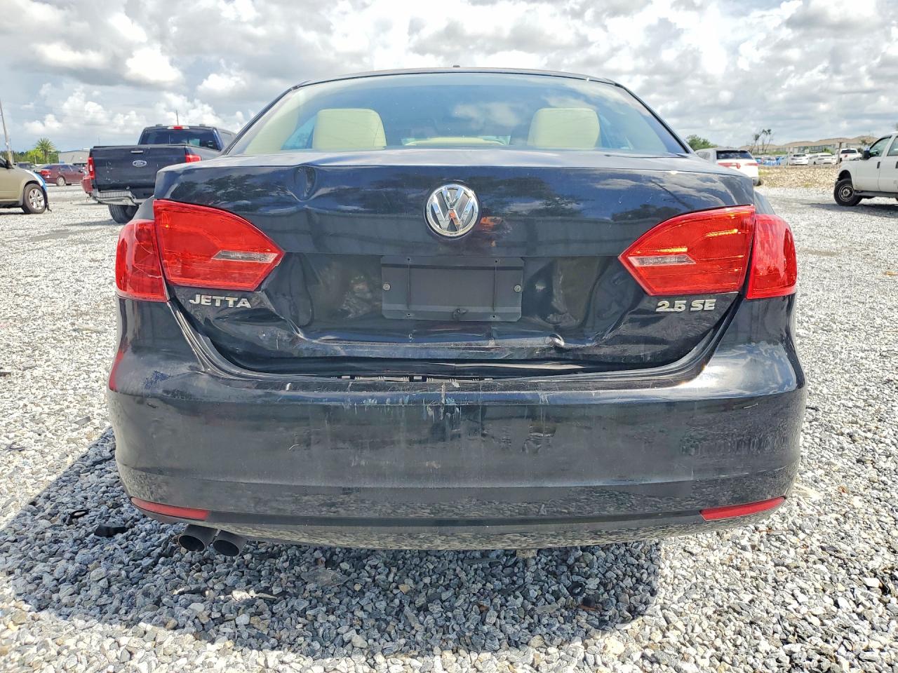 2013 Volkswagen Jetta Se Black vin: 3VWDX7AJ0DM297915