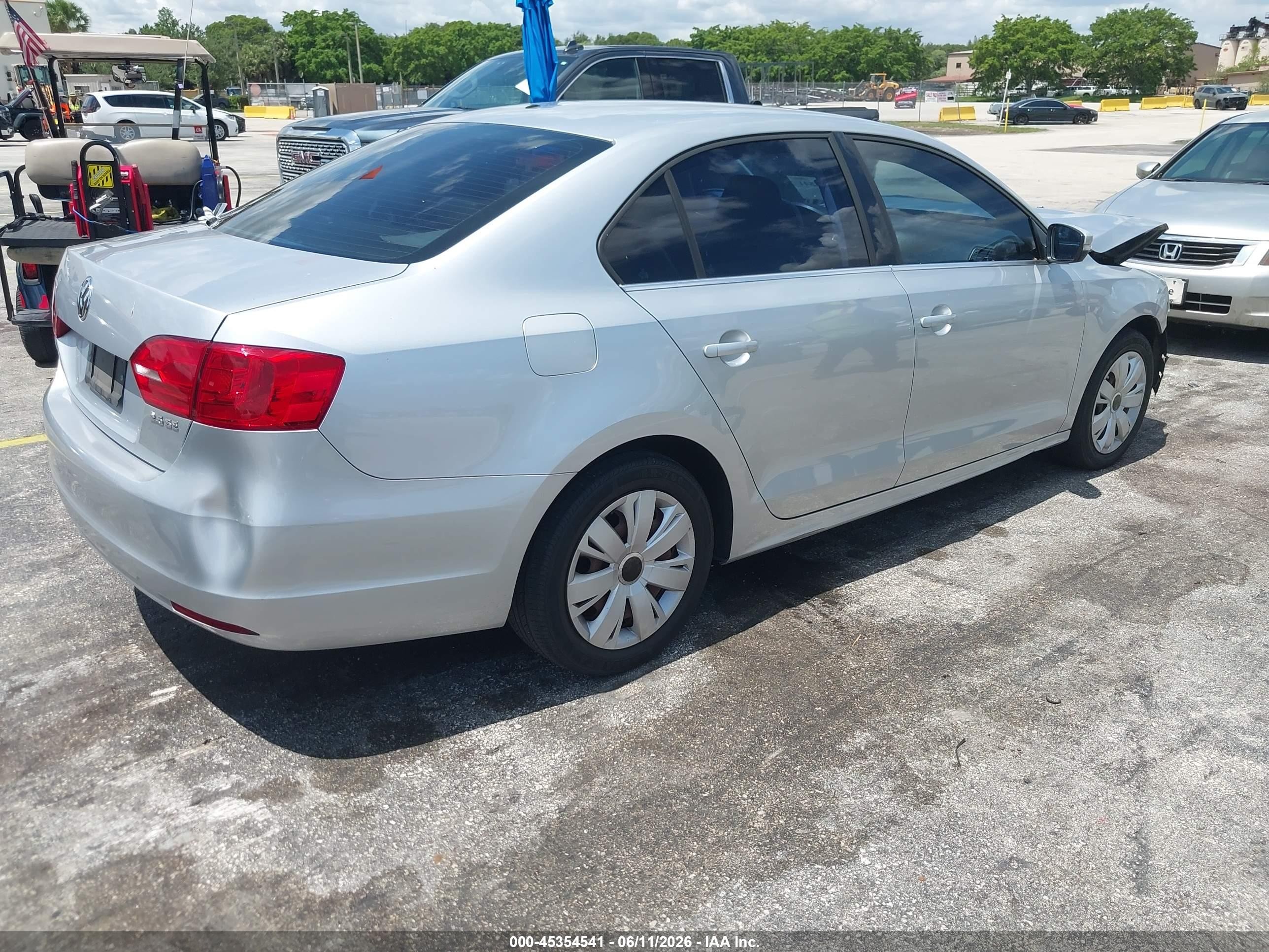 2013 Volkswagen Jetta 2.5l Se Silver vin: 3VWDX7AJ0DM310596