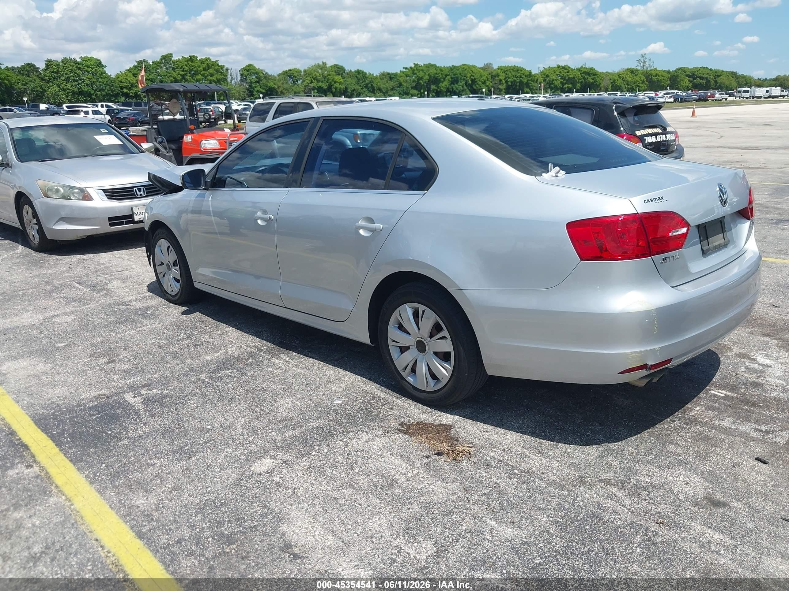 2013 Volkswagen Jetta 2.5l Se Silver vin: 3VWDX7AJ0DM310596
