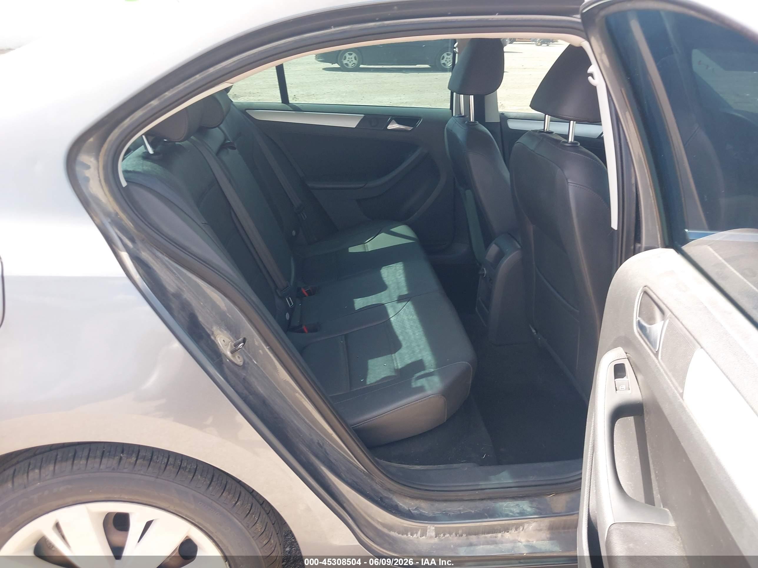 2013 Volkswagen Jetta 2.5l Se Gray vin: 3VWDX7AJ0DM426218
