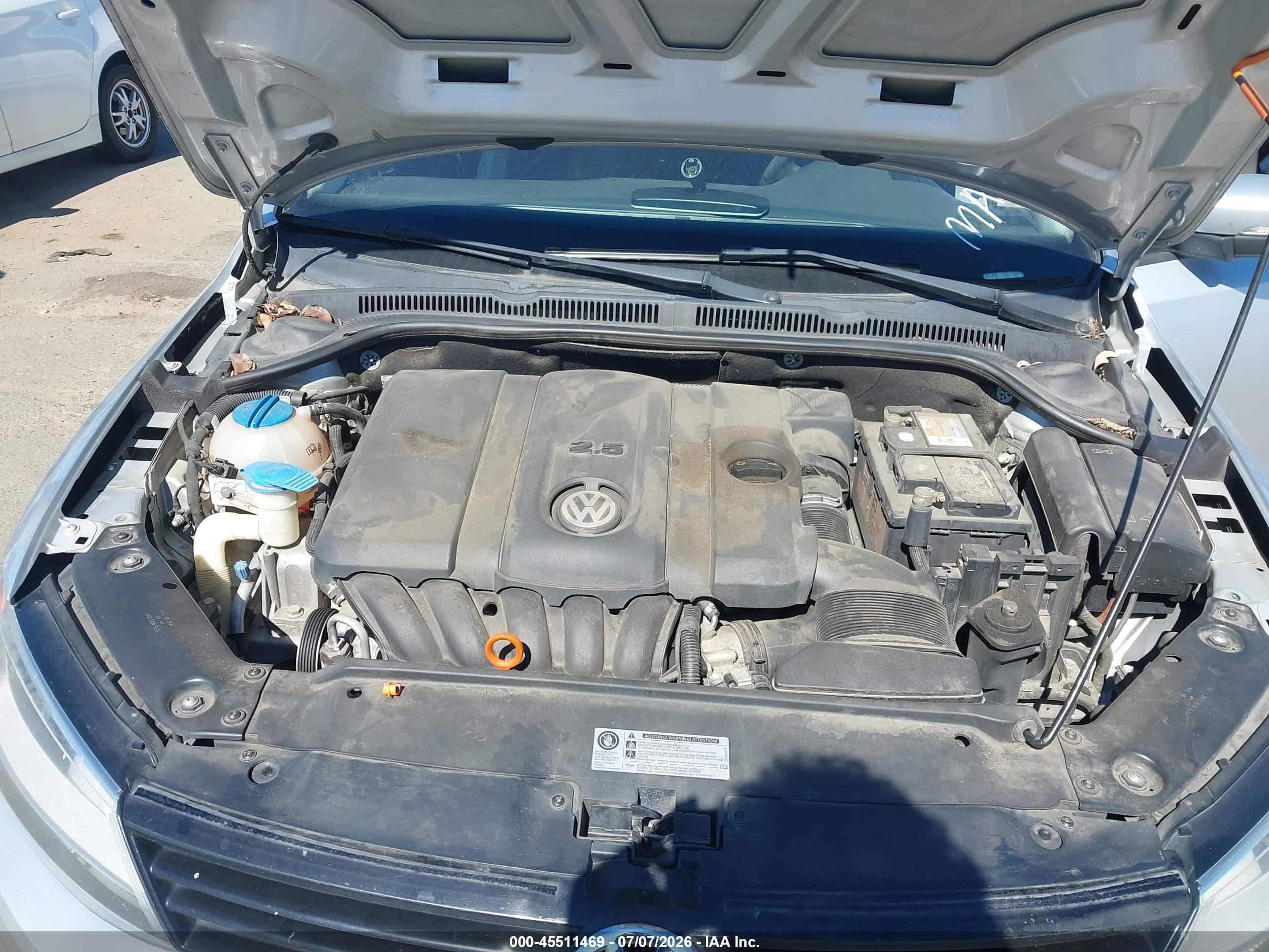 2011 Volkswagen Jetta 2.5l Se Silver vin: 3VWDX7AJ1BM339439