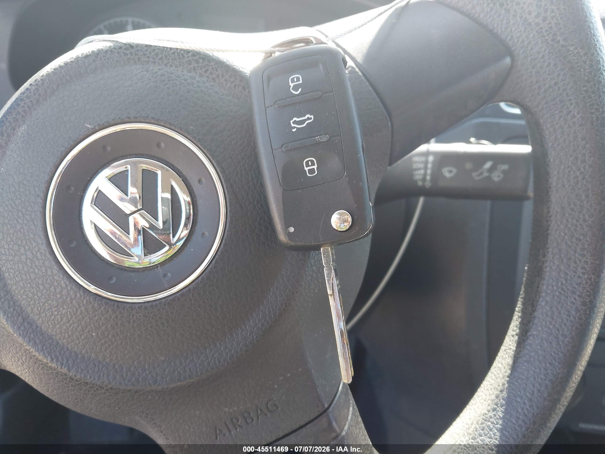 2011 Volkswagen Jetta 2.5l Se Silver vin: 3VWDX7AJ1BM339439