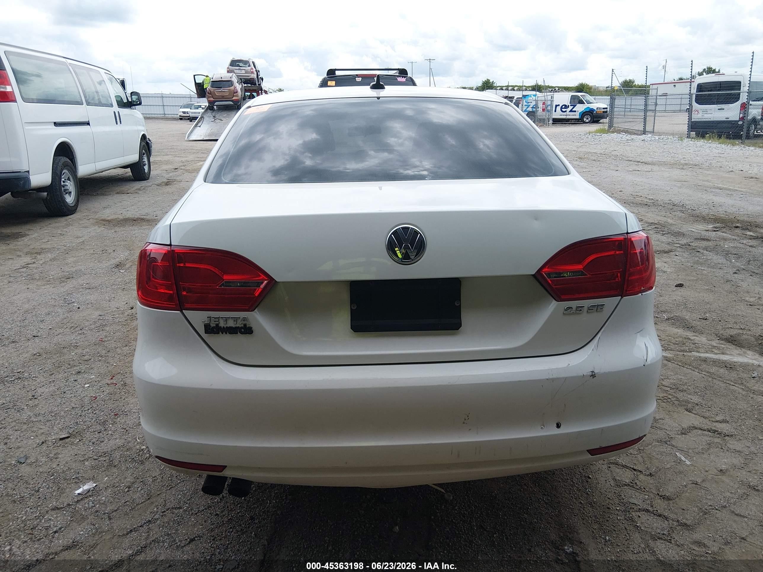 2012 Volkswagen Jetta 2.5l Se White vin: 3VWDX7AJ1CM345128