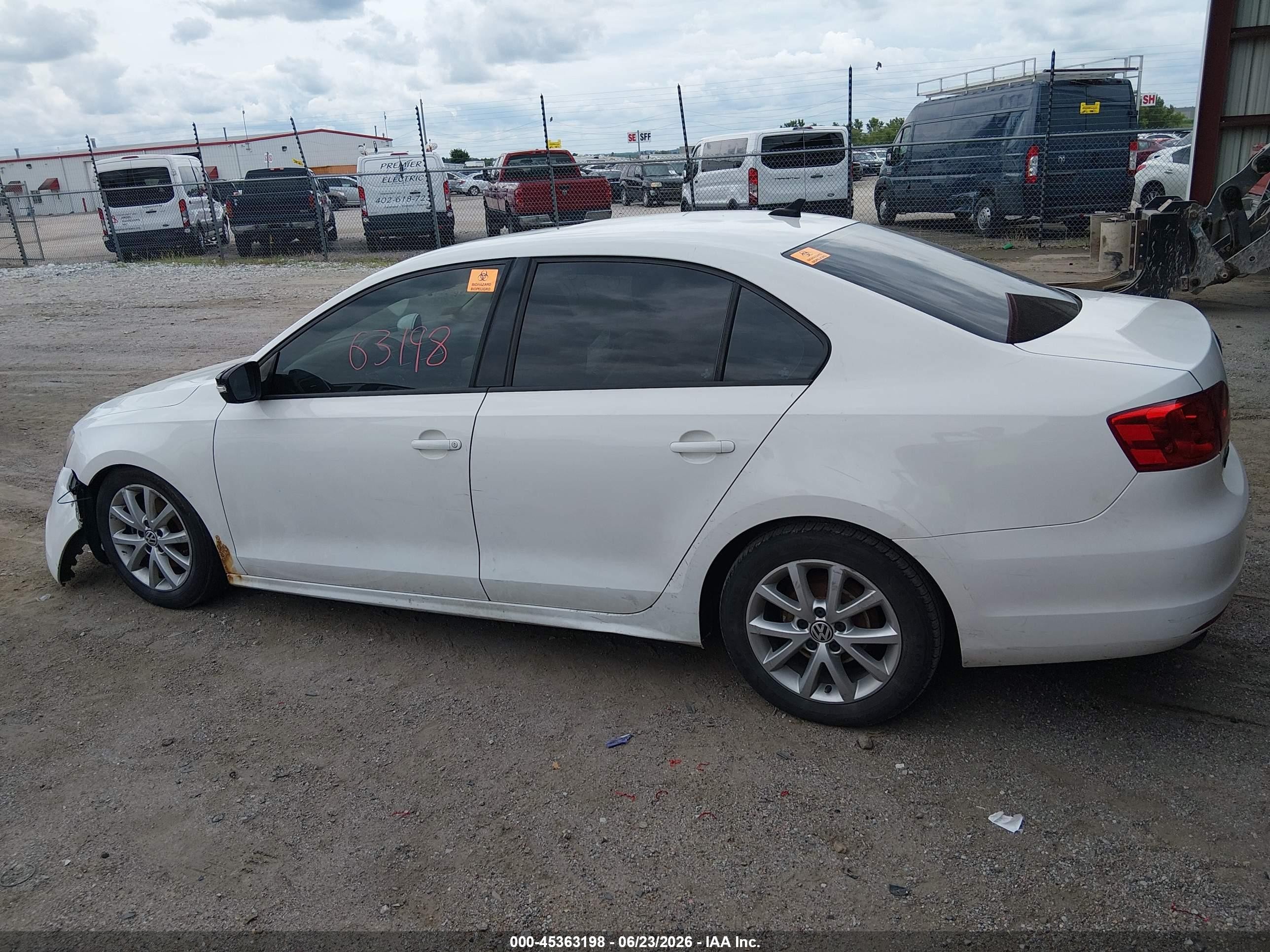 2012 Volkswagen Jetta 2.5l Se White vin: 3VWDX7AJ1CM345128