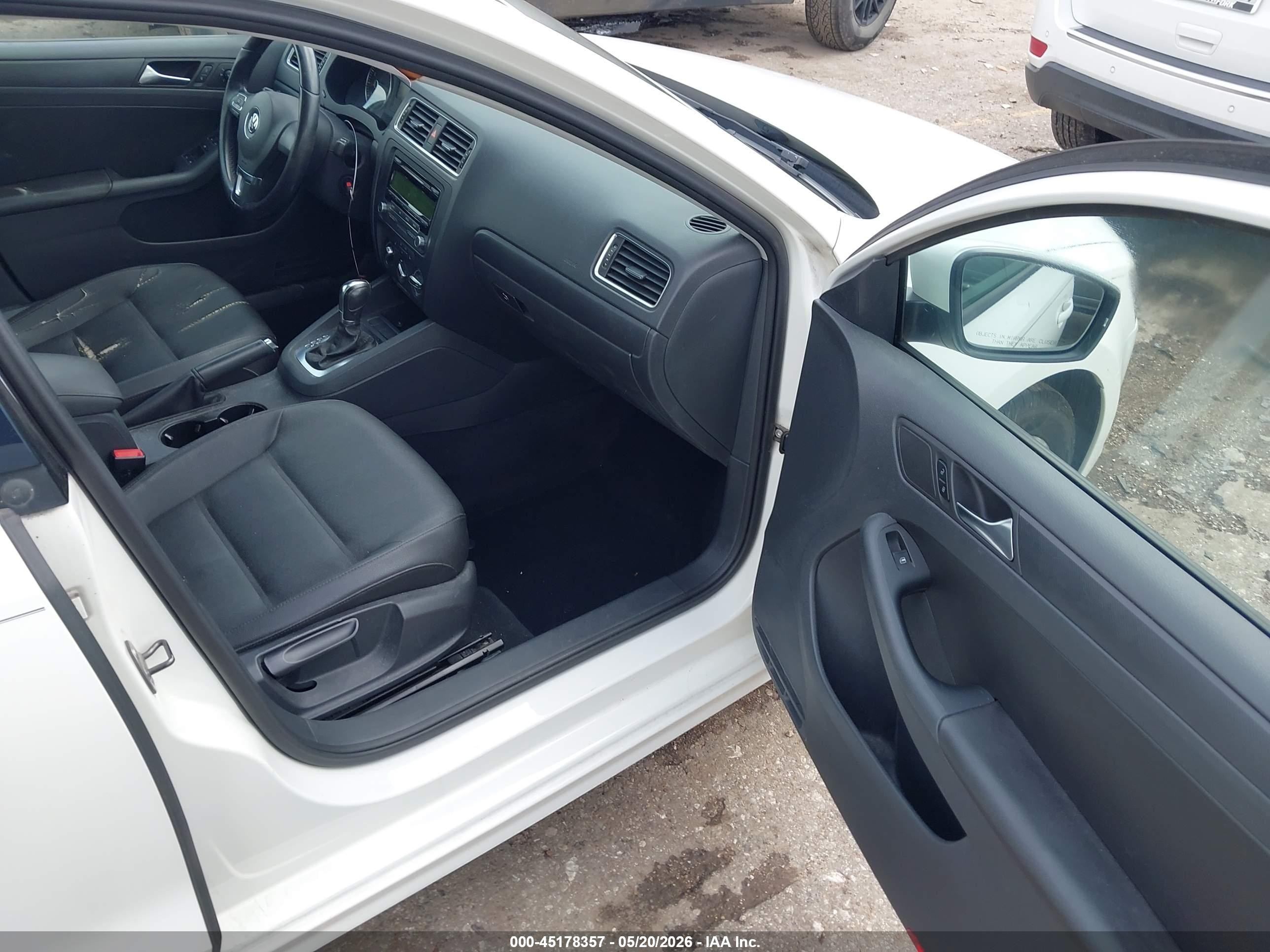 2012 Volkswagen Jetta 2.5l Se White vin: 3VWDX7AJ1CM356940