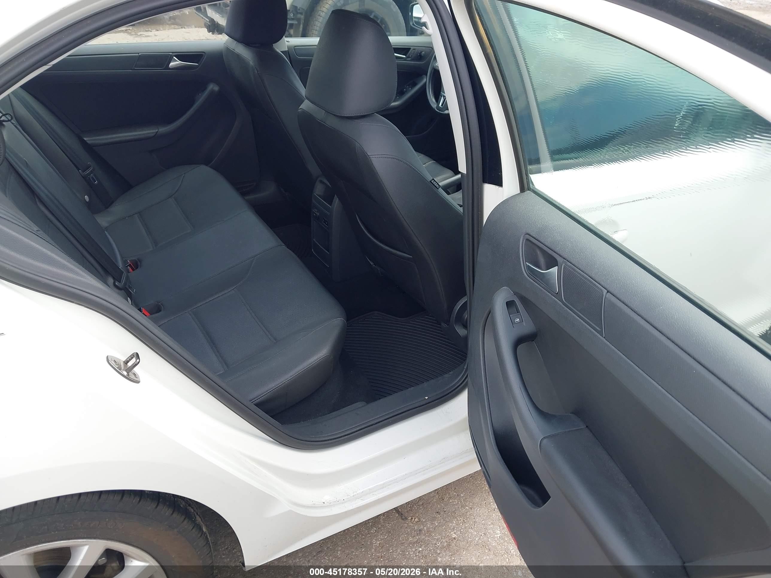 2012 Volkswagen Jetta 2.5l Se White vin: 3VWDX7AJ1CM356940