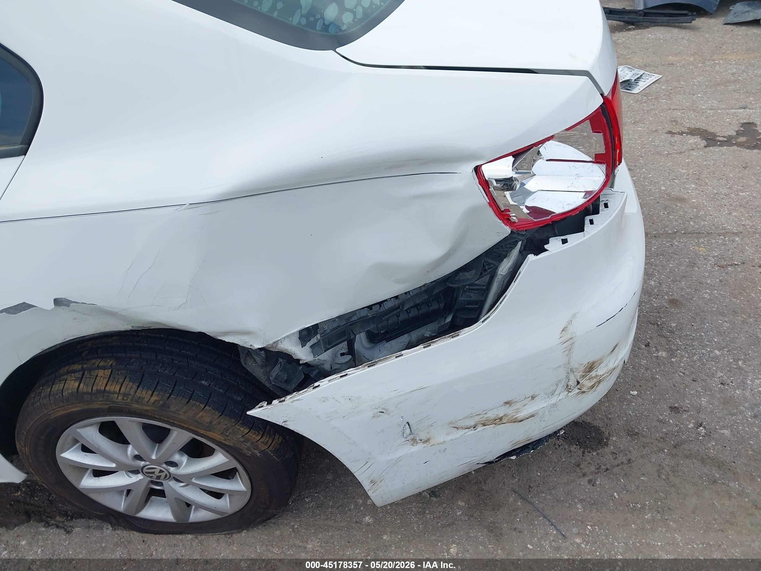 2012 Volkswagen Jetta 2.5l Se White vin: 3VWDX7AJ1CM356940