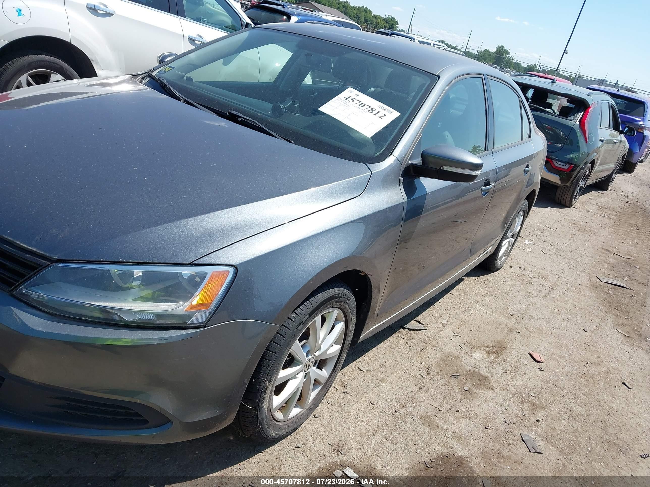 2012 Volkswagen Jetta 2.5l Se Gray vin: 3VWDX7AJ1CM468783