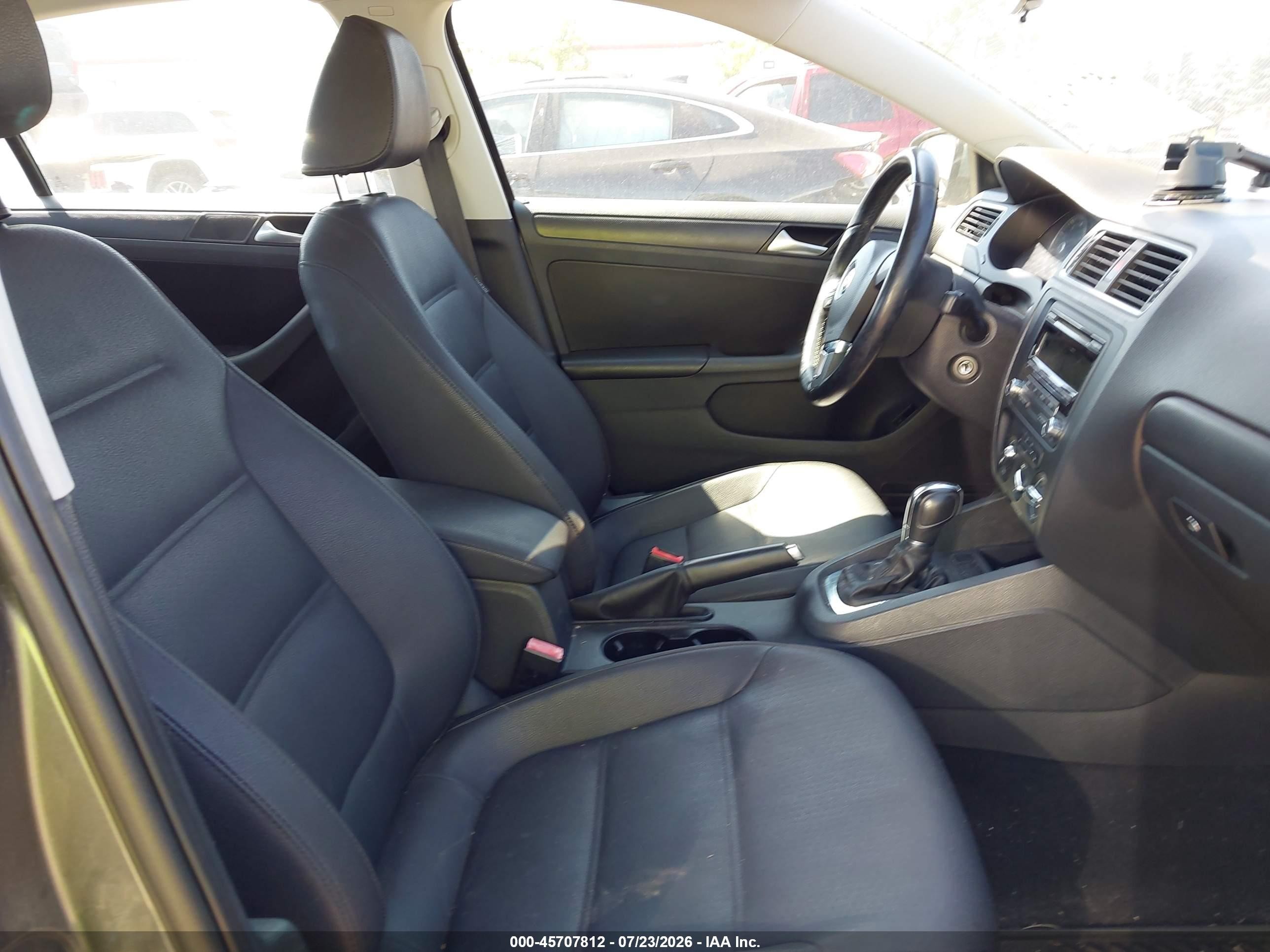 2012 Volkswagen Jetta 2.5l Se Gray vin: 3VWDX7AJ1CM468783