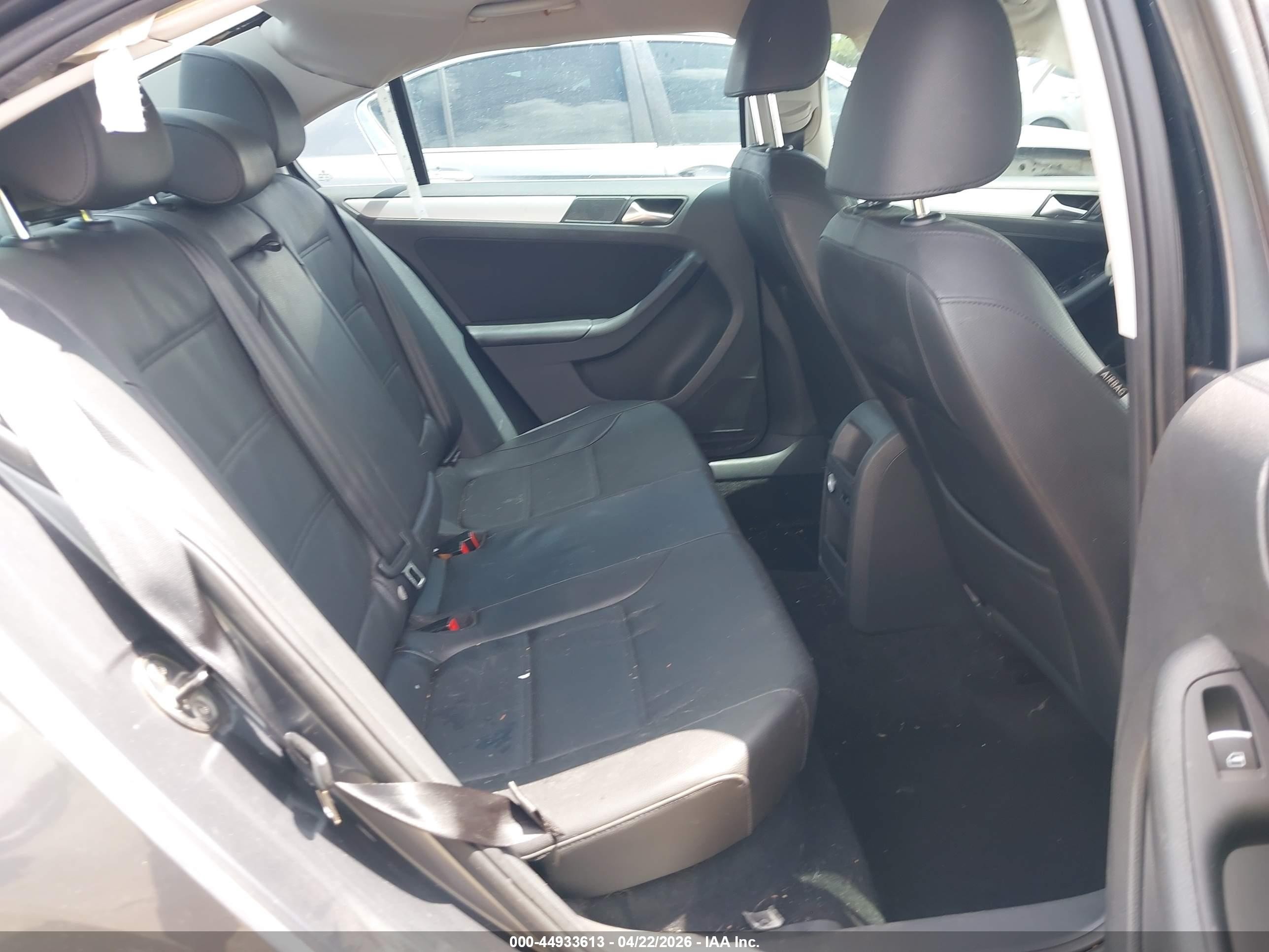 2013 Volkswagen Jetta 2.5l Se Gray vin: 3VWDX7AJ1DM435980