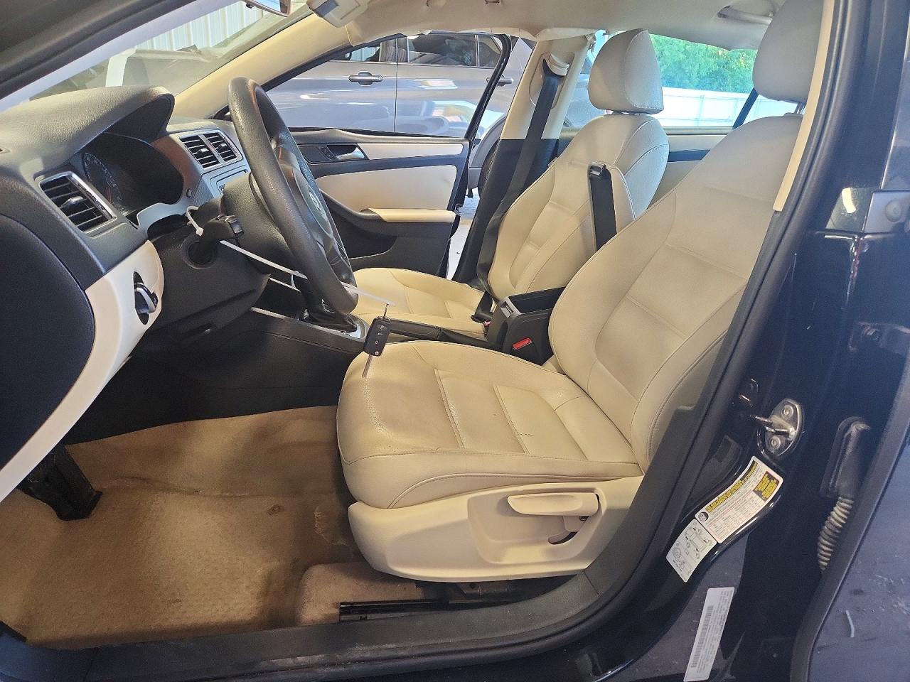 2011 Volkswagen Jetta Se Black vin: 3VWDX7AJ2BM382820