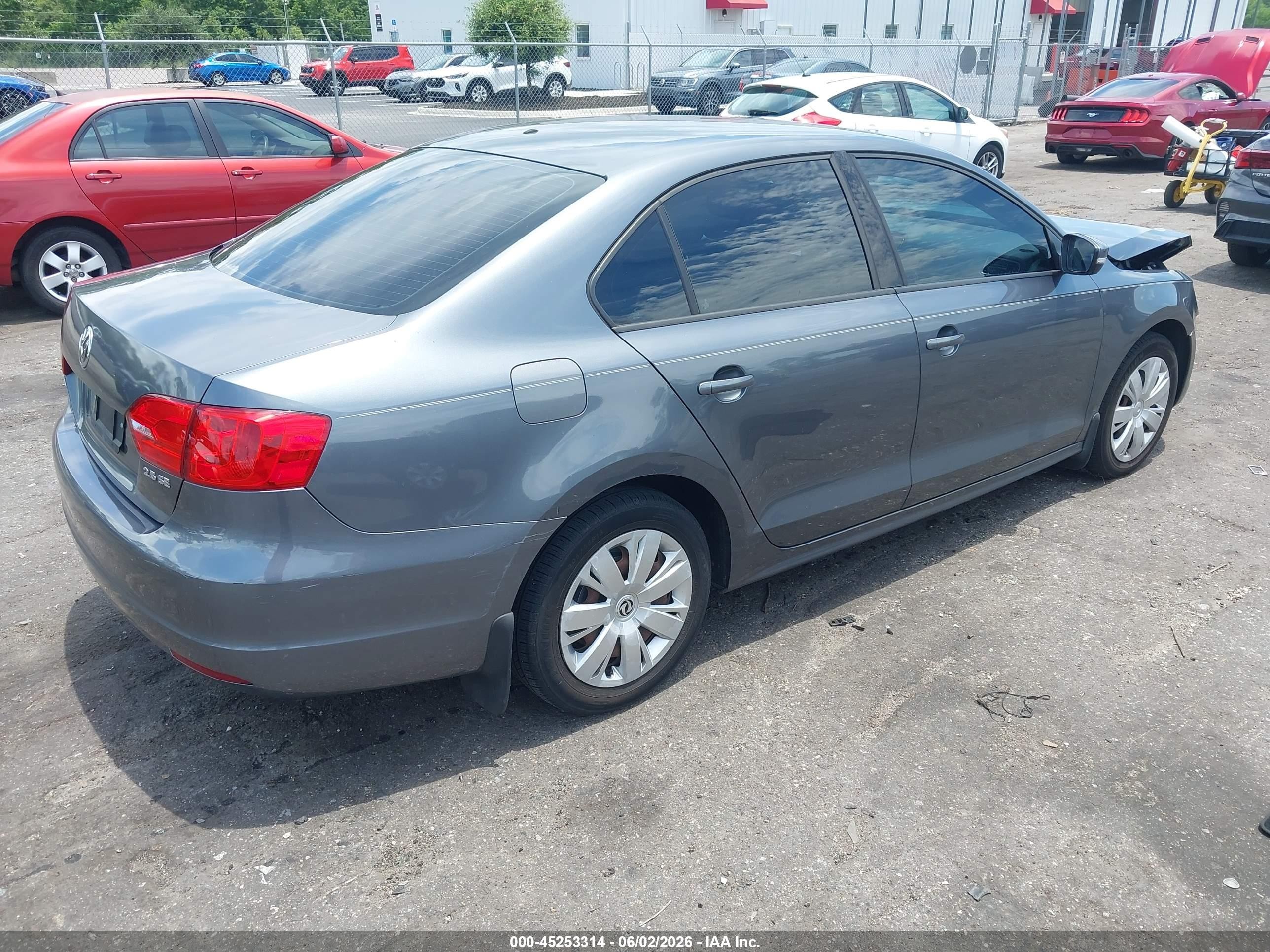 2012 Volkswagen Jetta 2.5l Se Серый vin: 3VWDX7AJ2CM327902