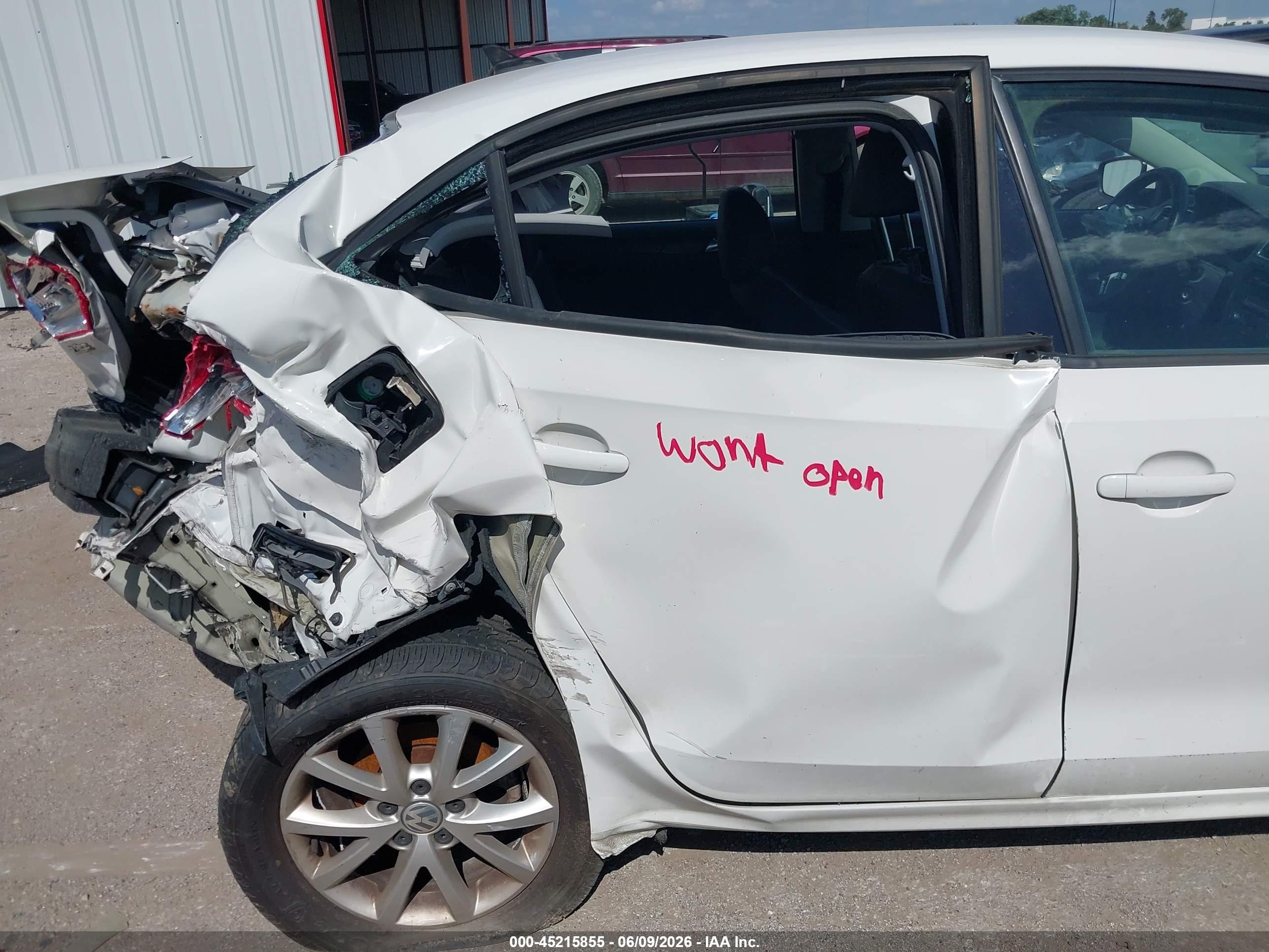2012 Volkswagen Jetta 2.5l Se White vin: 3VWDX7AJ2CM359667