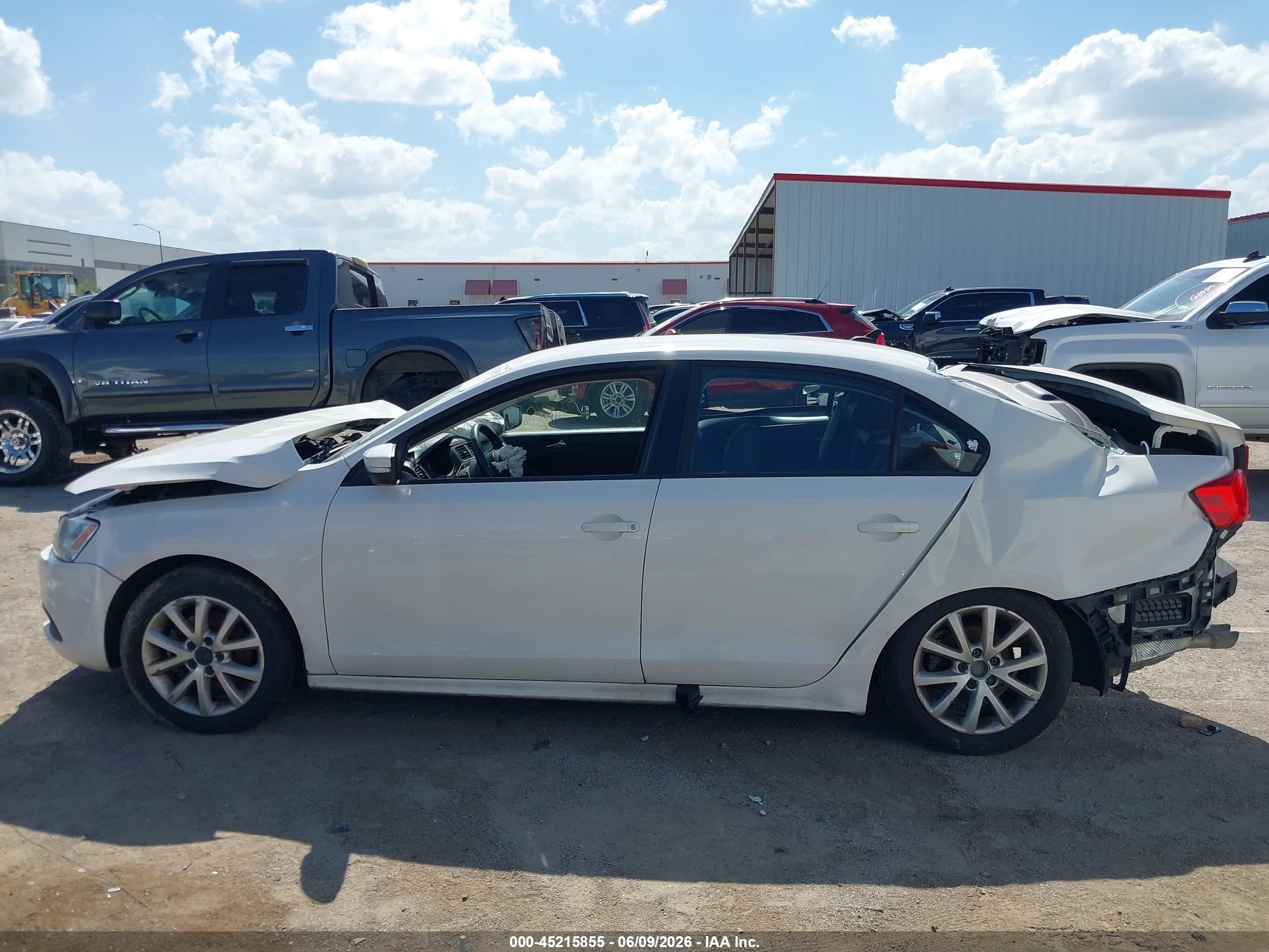 2012 Volkswagen Jetta 2.5l Se White vin: 3VWDX7AJ2CM359667